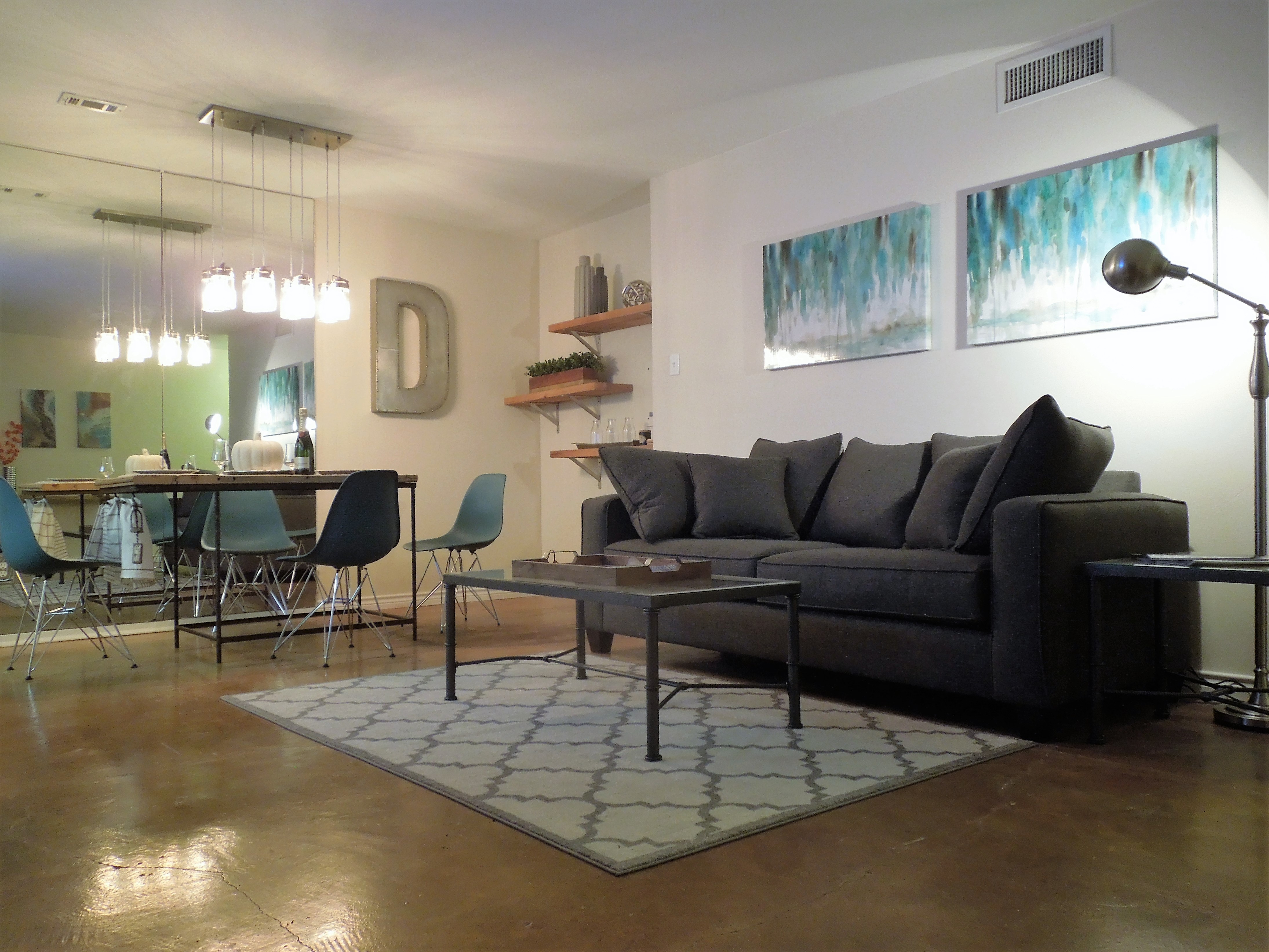 The Designer Dallas Condo in District 14, Dallas