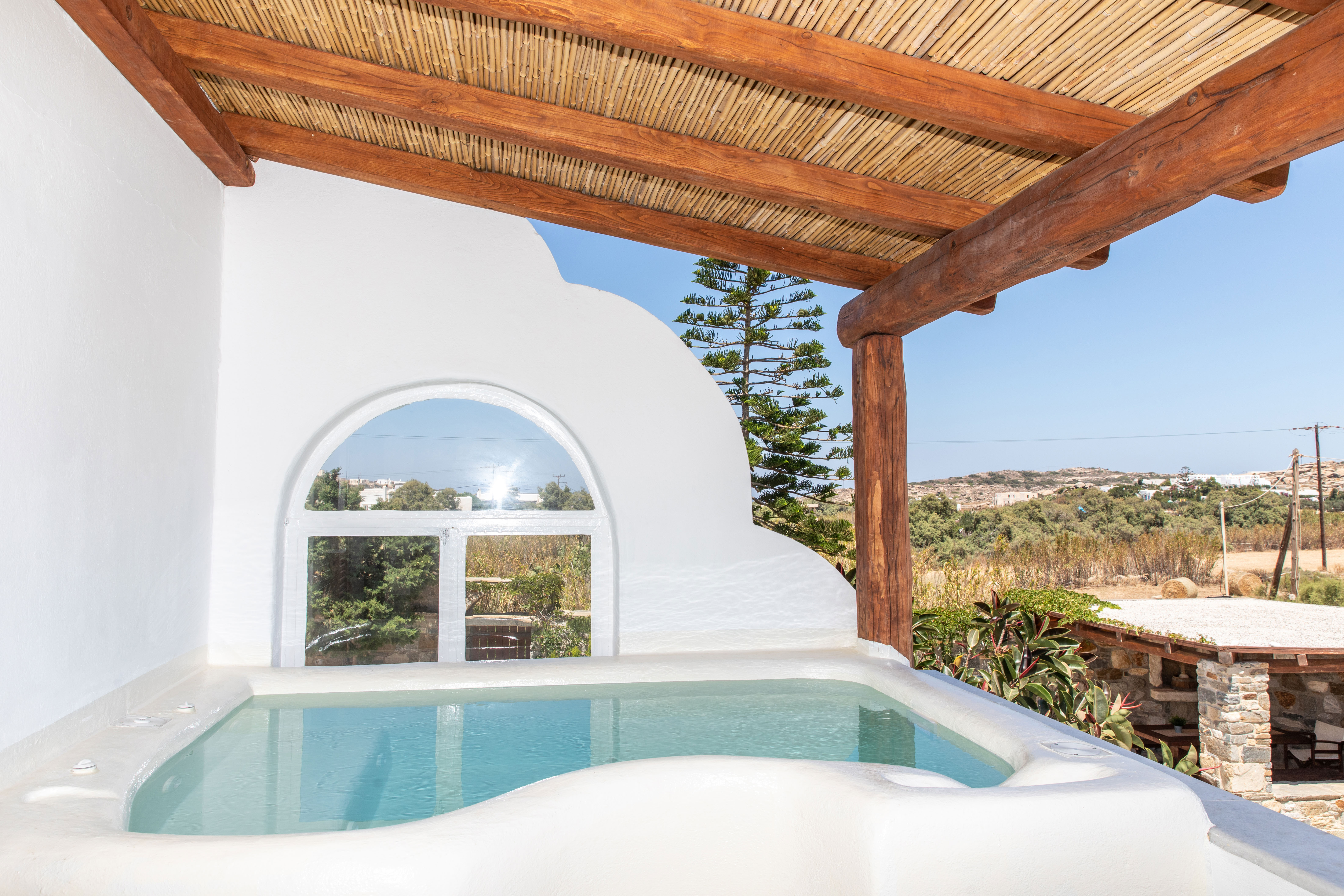 Apartment for 4 with outdoor private jacuzzi