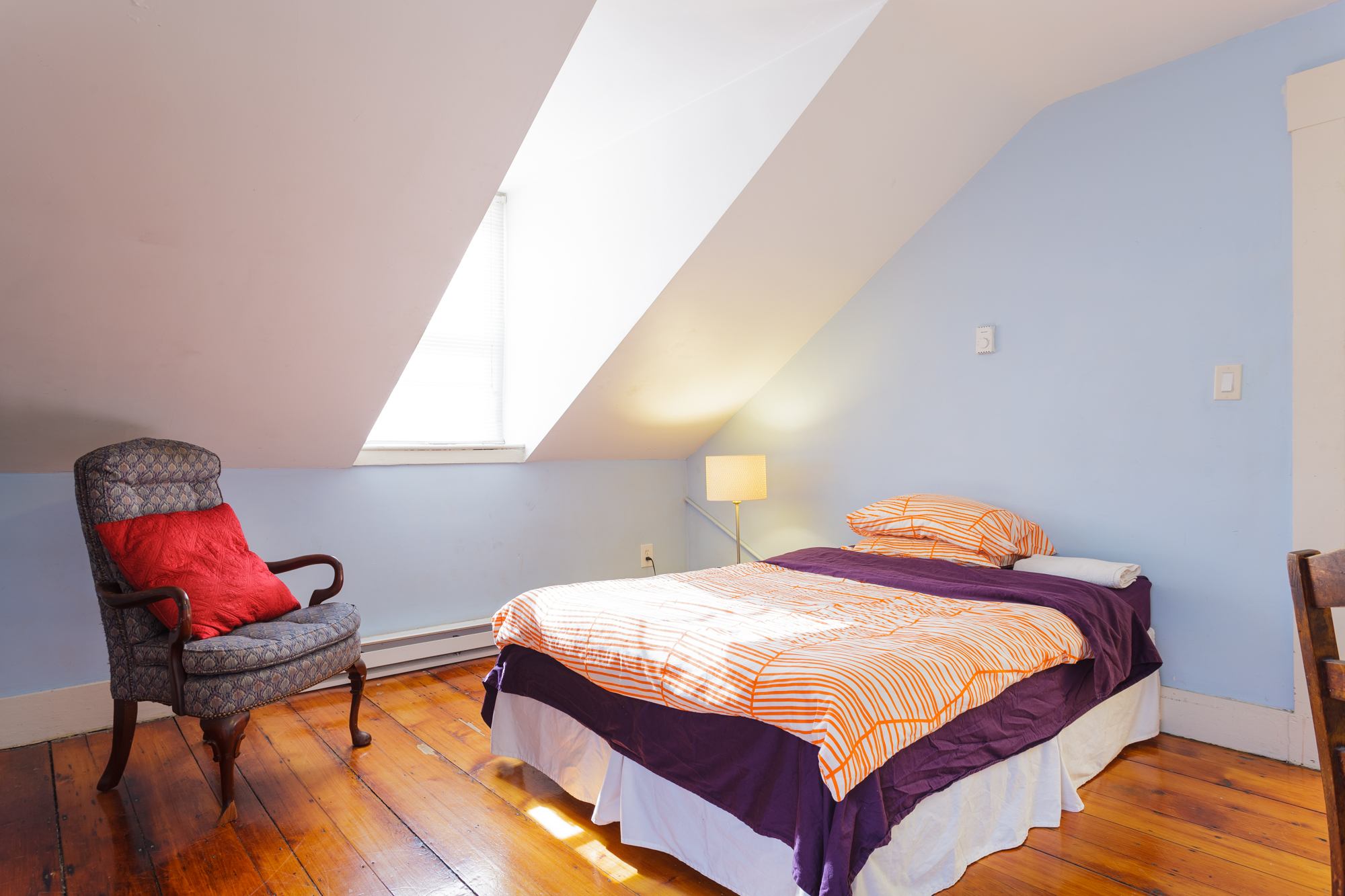 Large room, wood floor, 2 windows, 27 Dexter