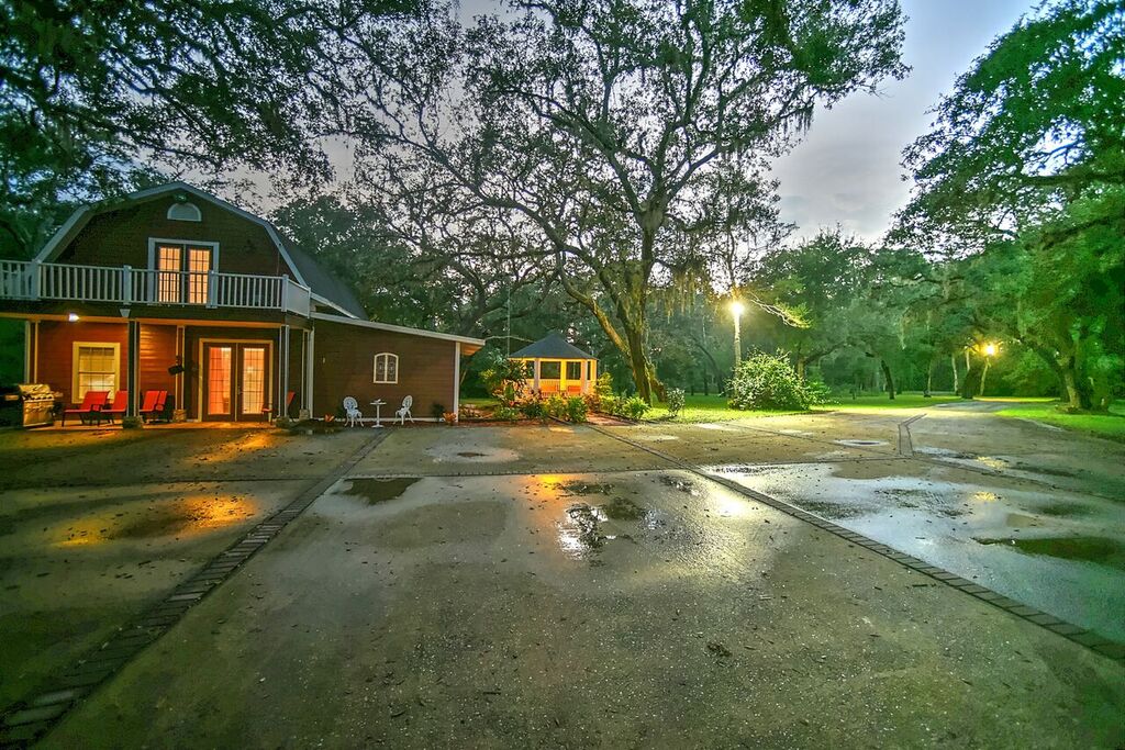 Eland Cottage a rural setting close to everything