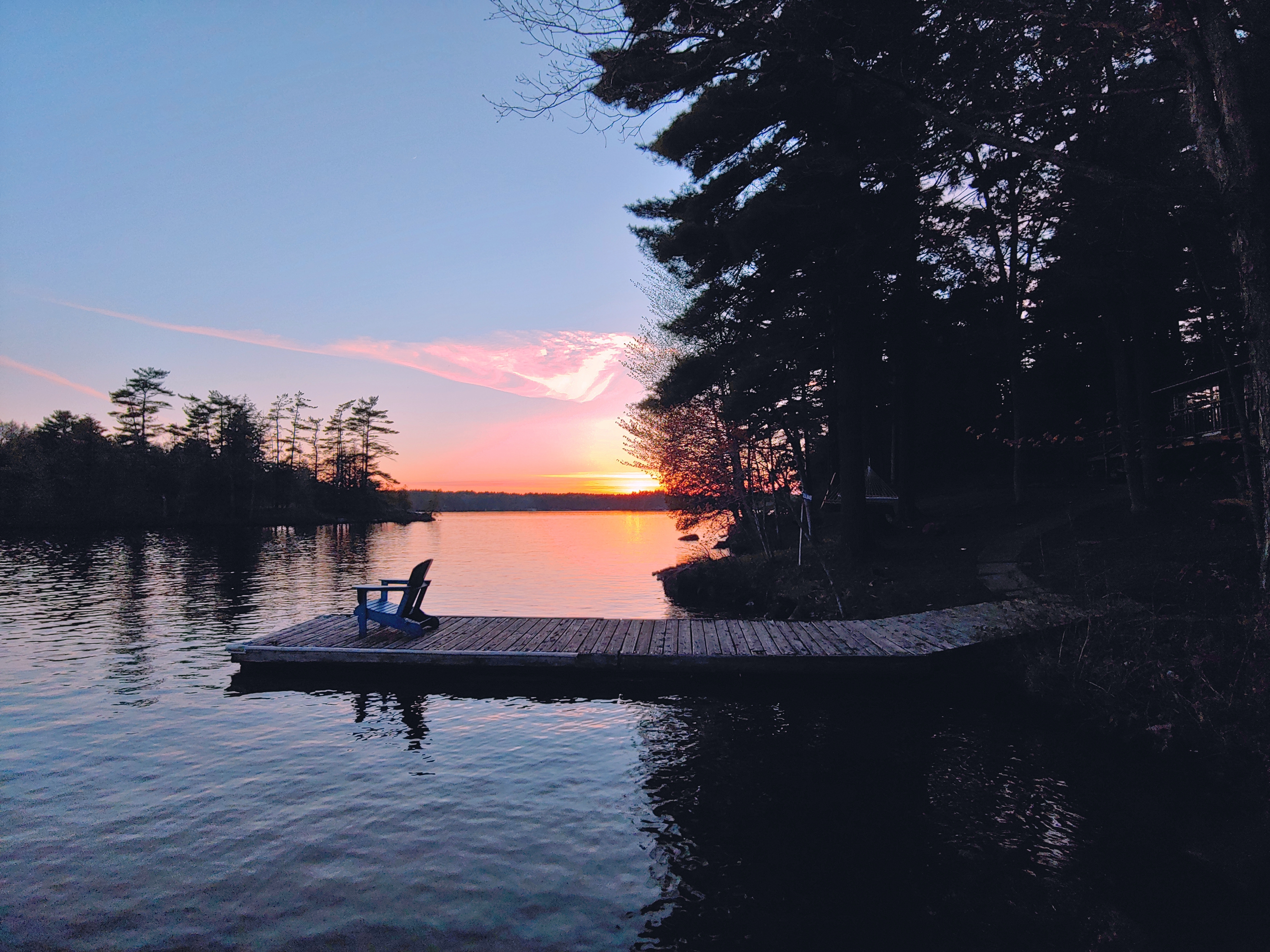 Boat access Lakefront Island cottage in Muskoka