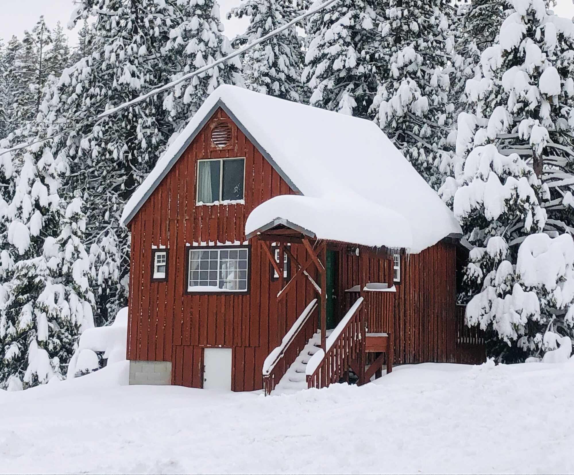 Historic 2 story Cabin with gorgeous moutain view