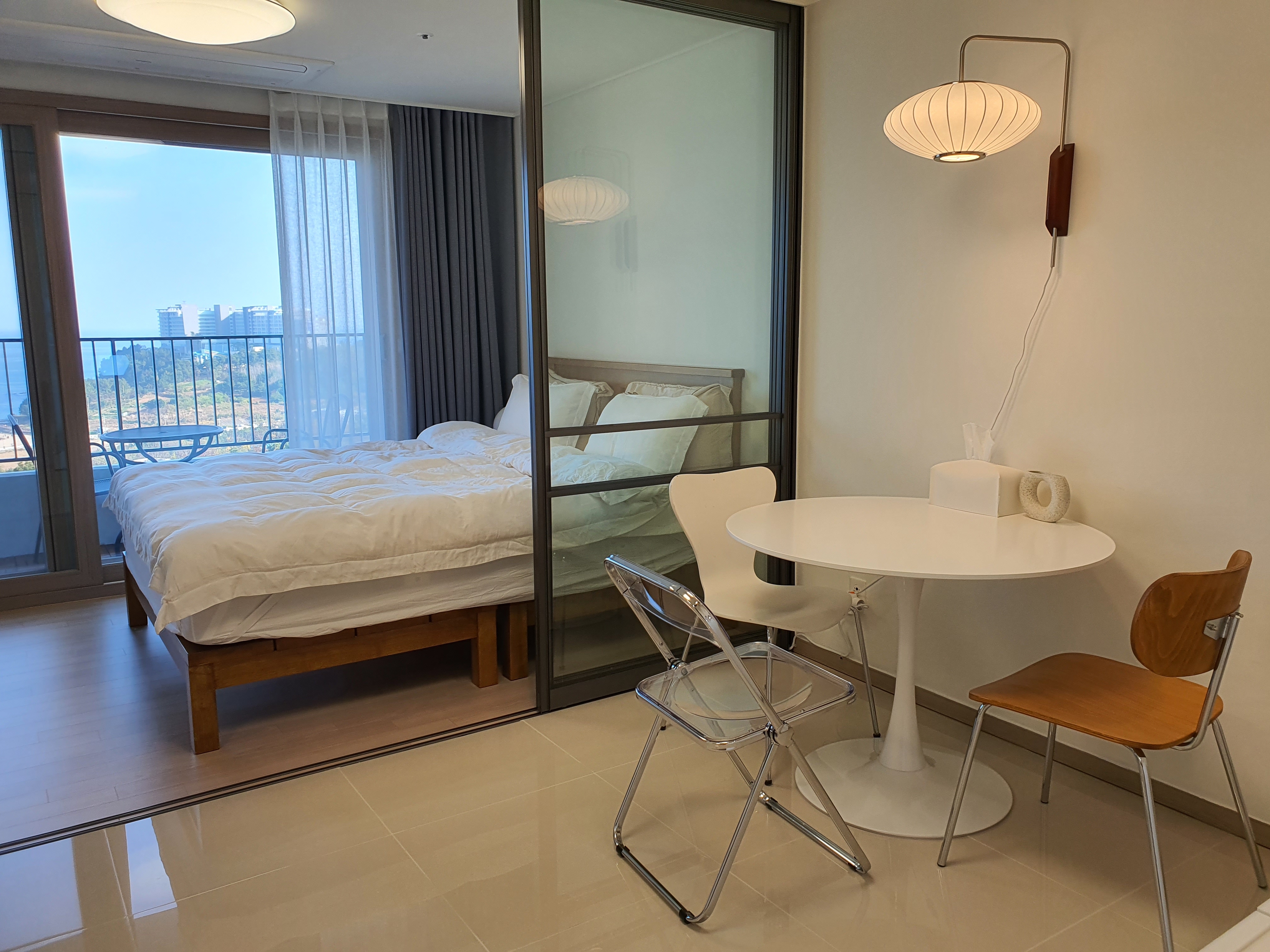 Tamstay × The blueterra_
Sunrise in bed, ocean view, beach 5 minutes, good sleep, Netflix