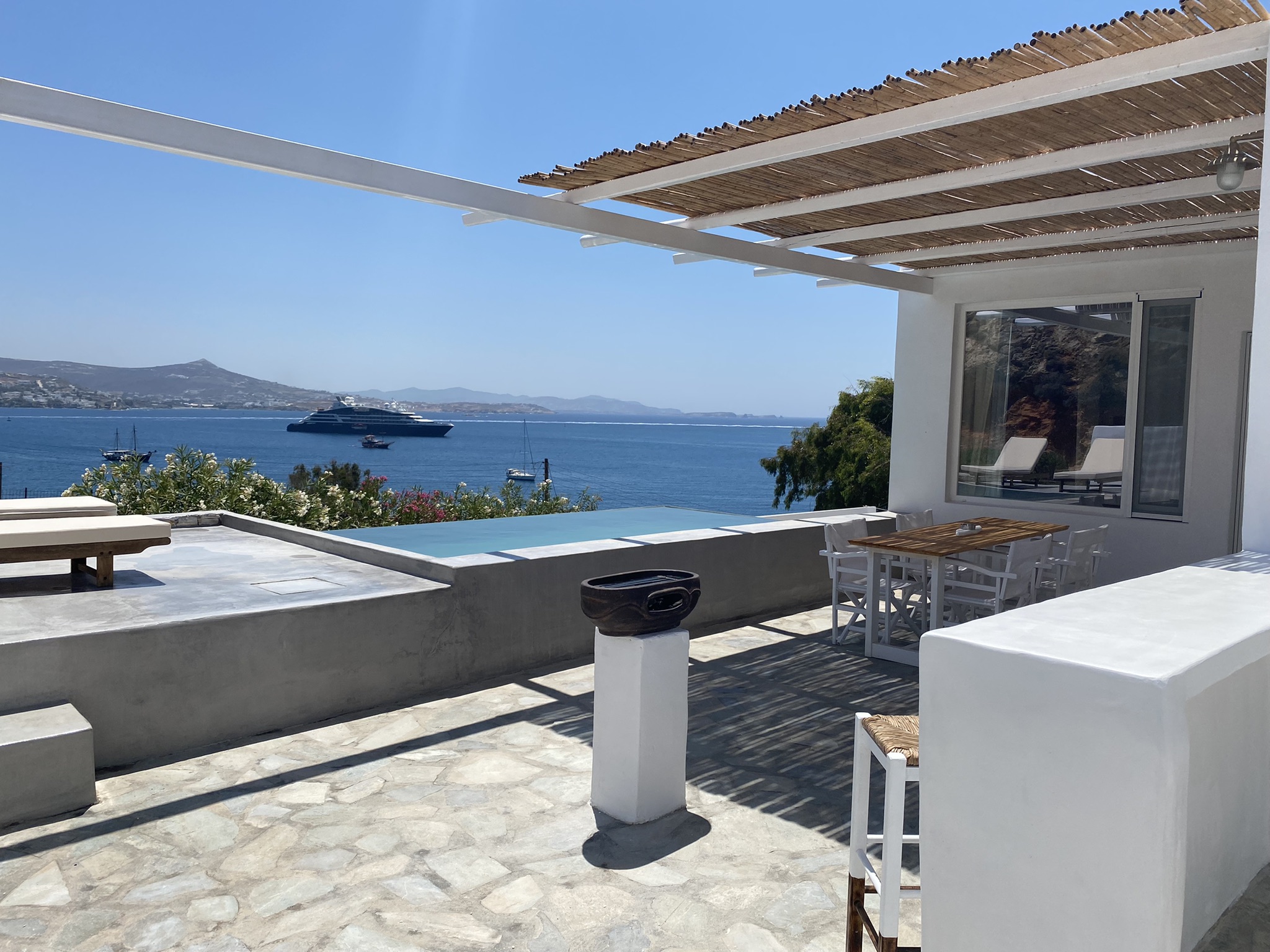 Krios Luxury Suite Gold
