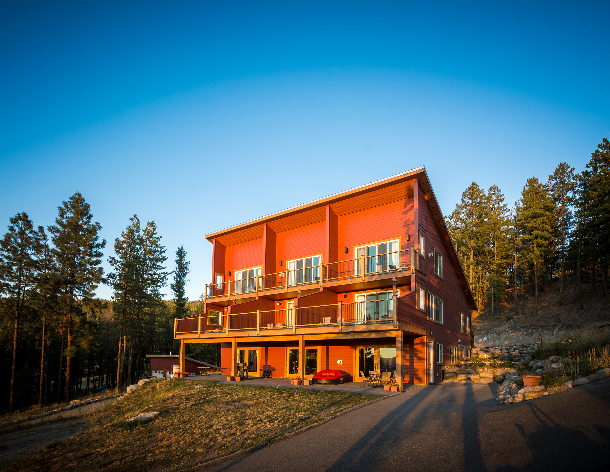 Crooked Tree Guest Suites - The Spruce Suite