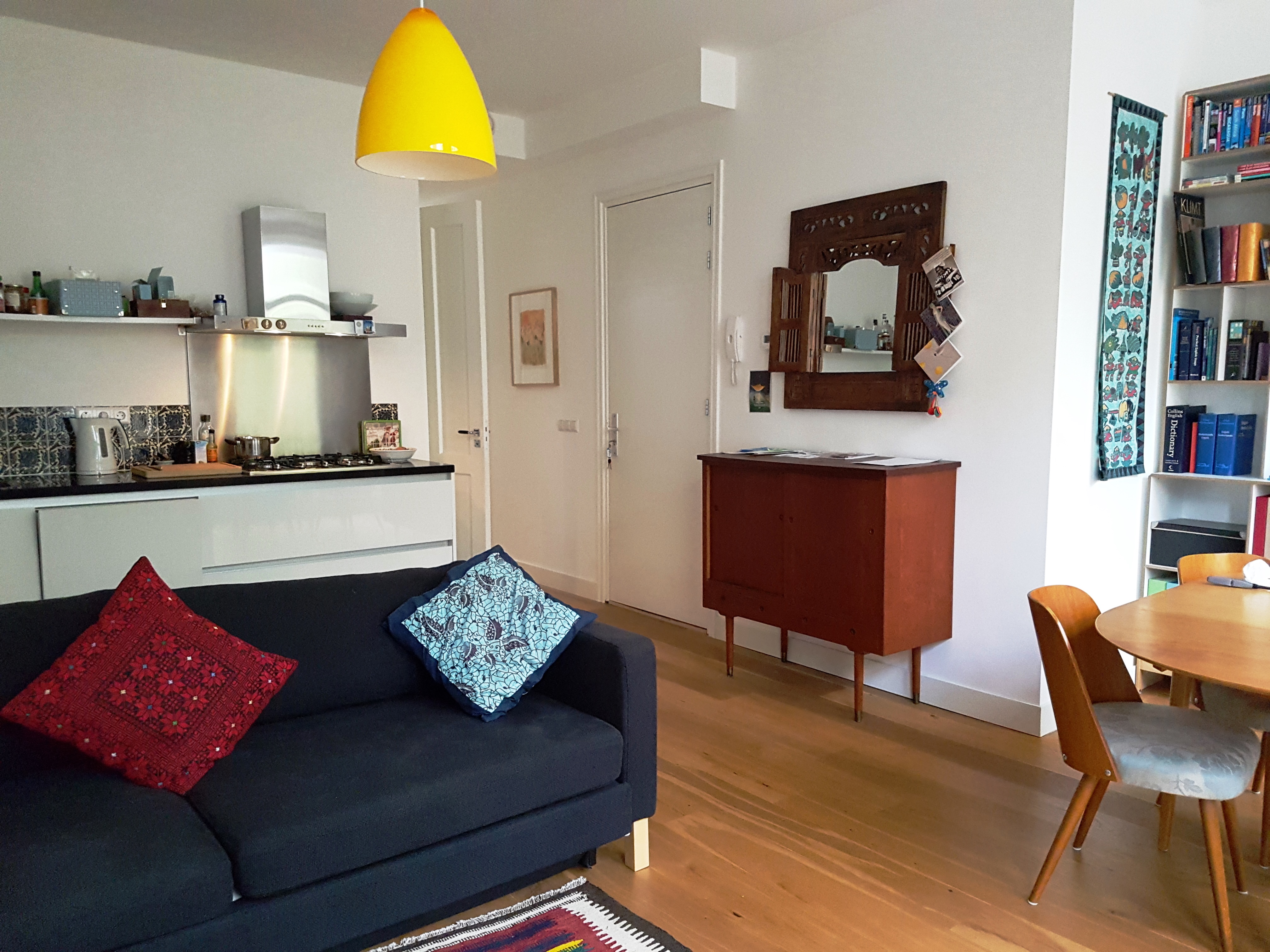 Large sunny flat, balcony, WiFi — Amsterdam stay