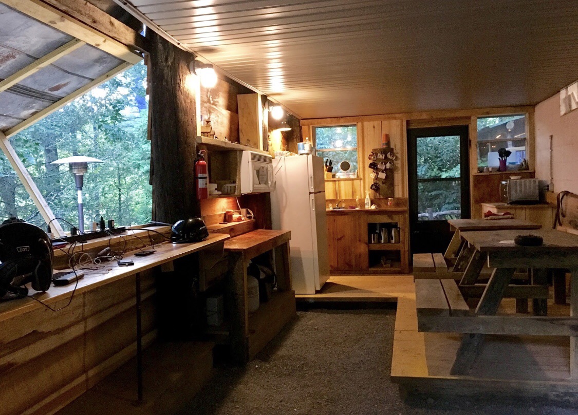 Green Tiny Cabin Boots Off Hostel & Campground Hostels for Rent in