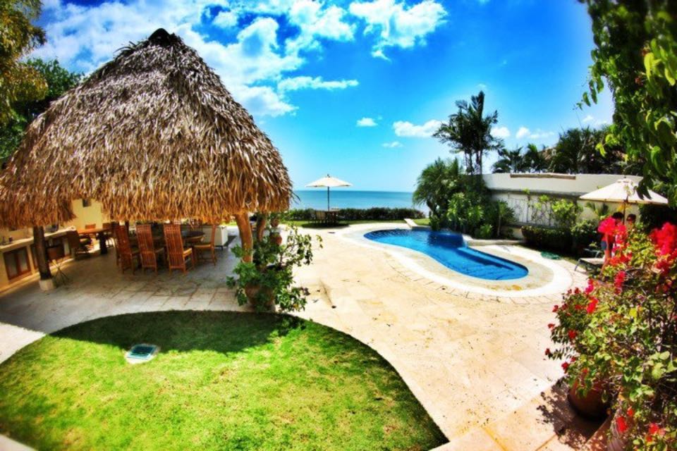 Villa Coral Beach Front Houses for Rent in Coronado, Panamá, Panama