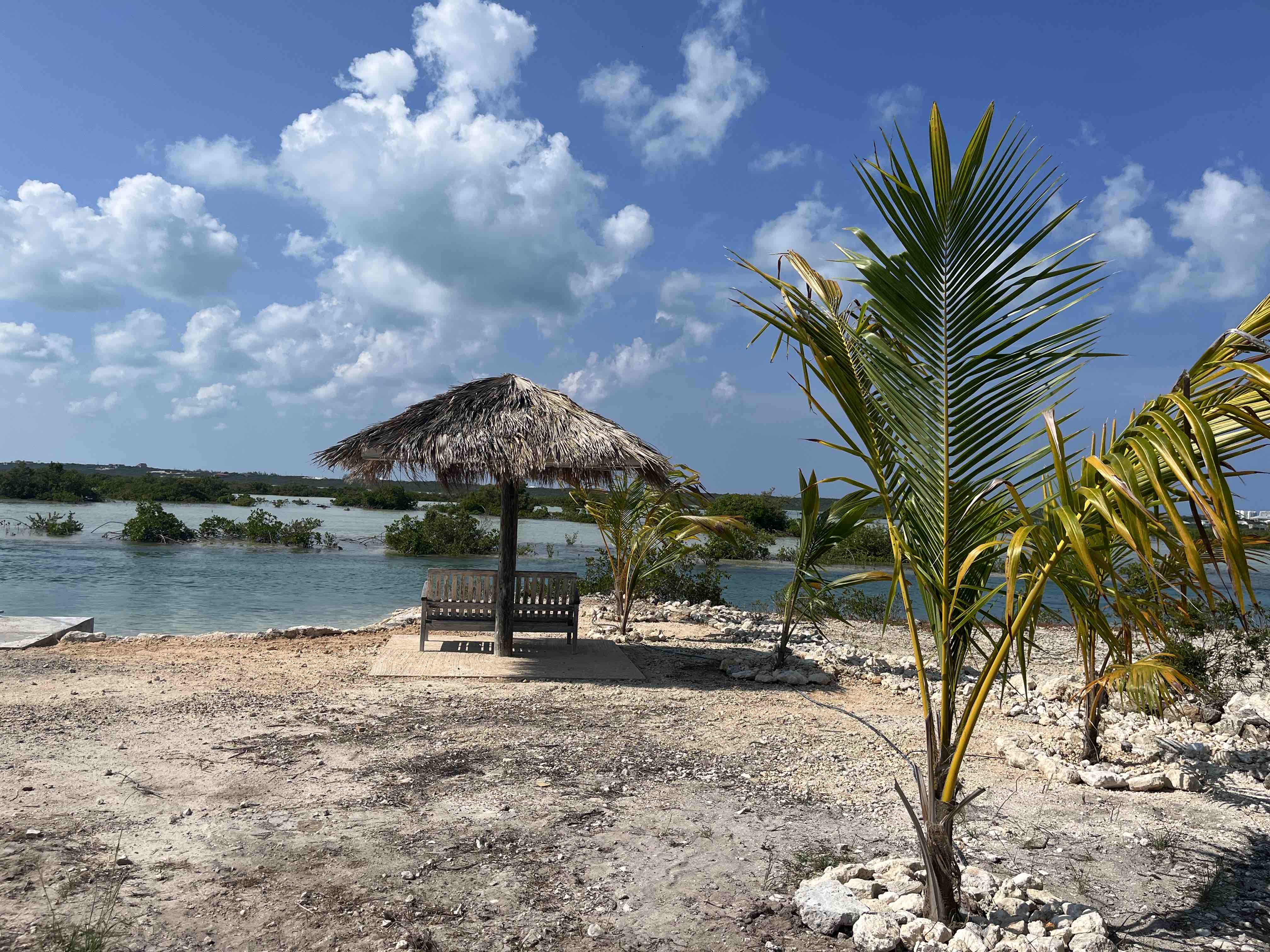Best deal on island! On the water w/pool!