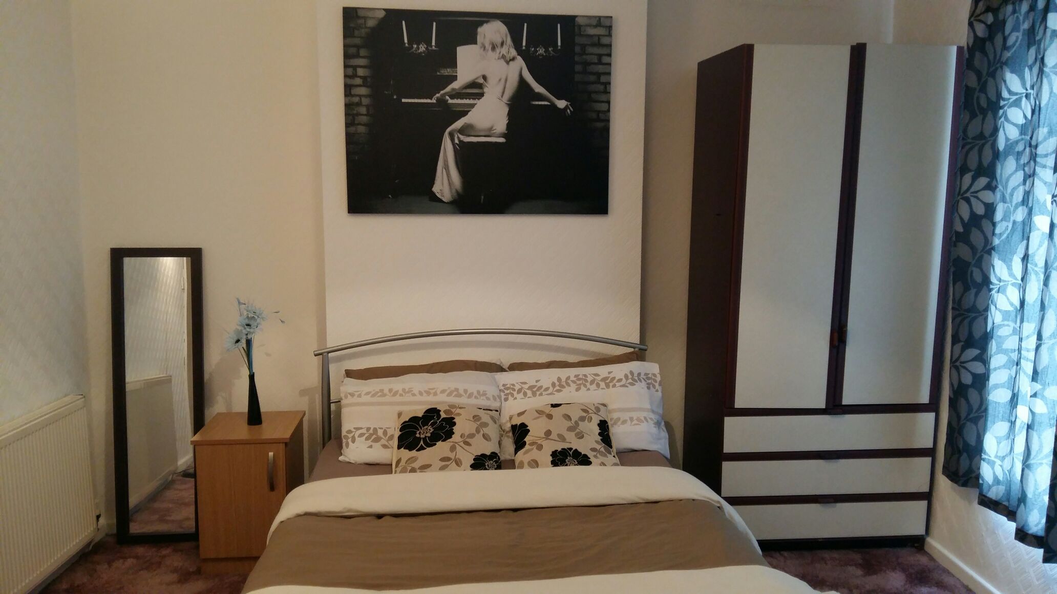 MediaCity Double Room/ Free Tea, coffee and Snacks in Salford District, Greater Manchester