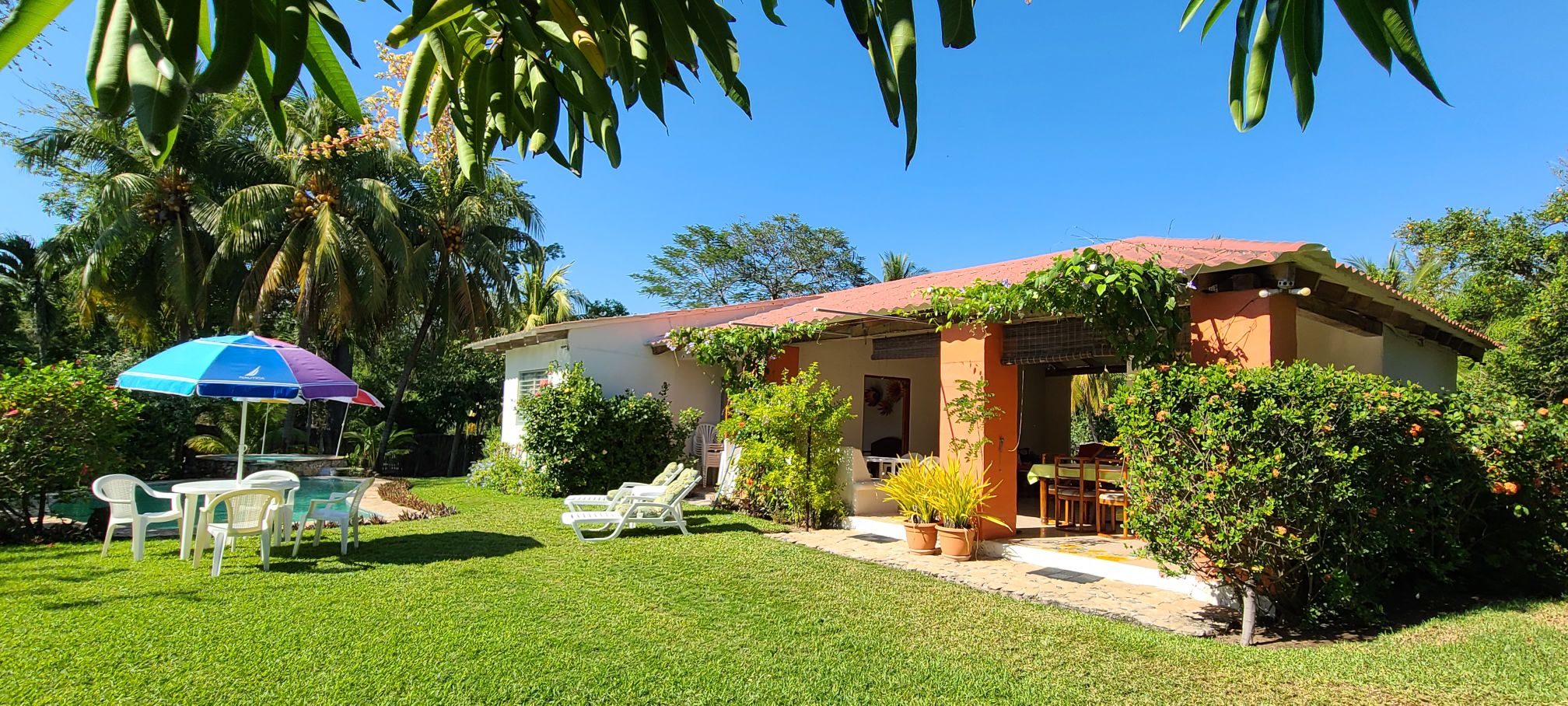Gorgeous Beach Villa with Pool in Costa Azul