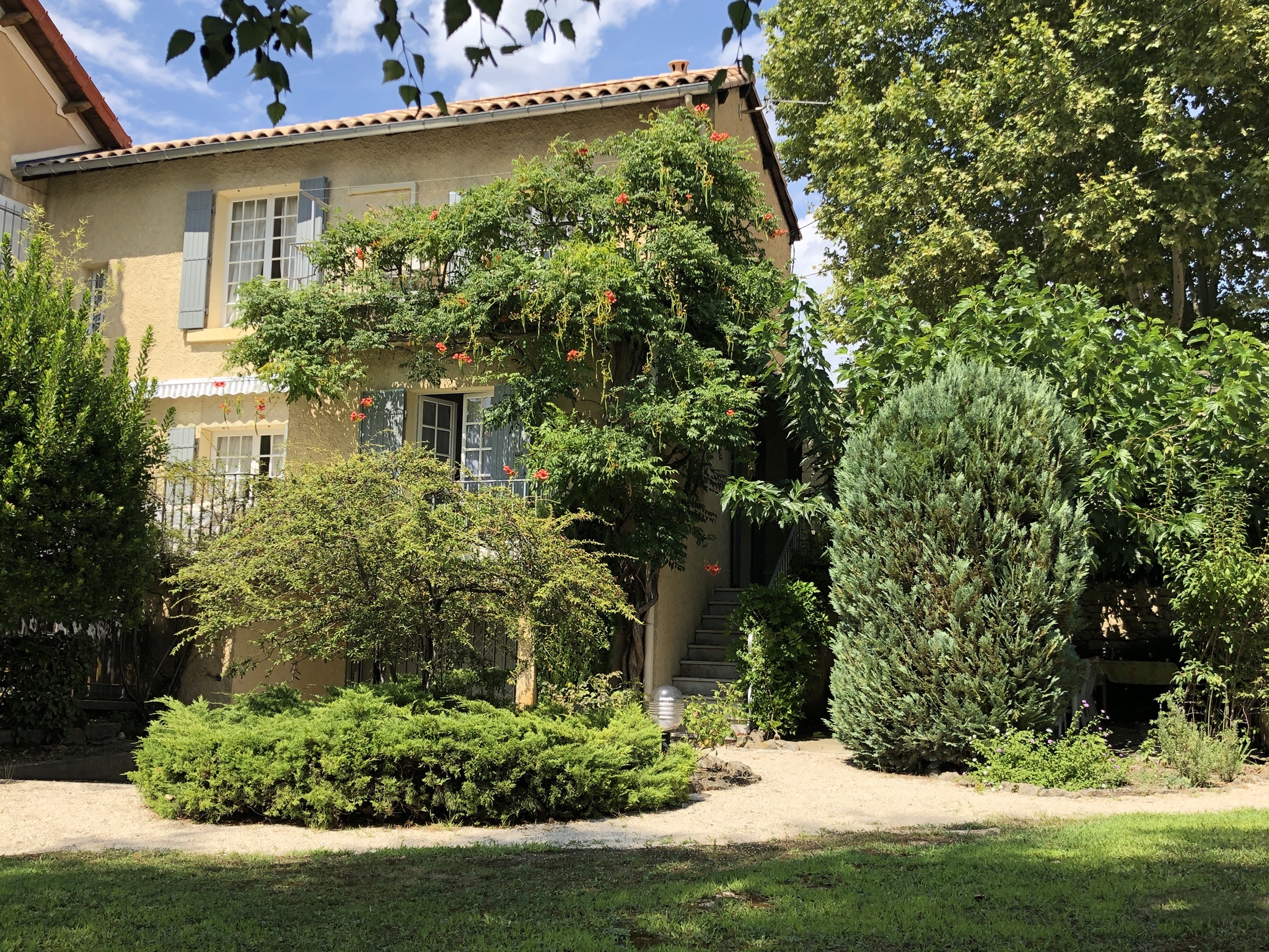 Quiet holiday home with garden