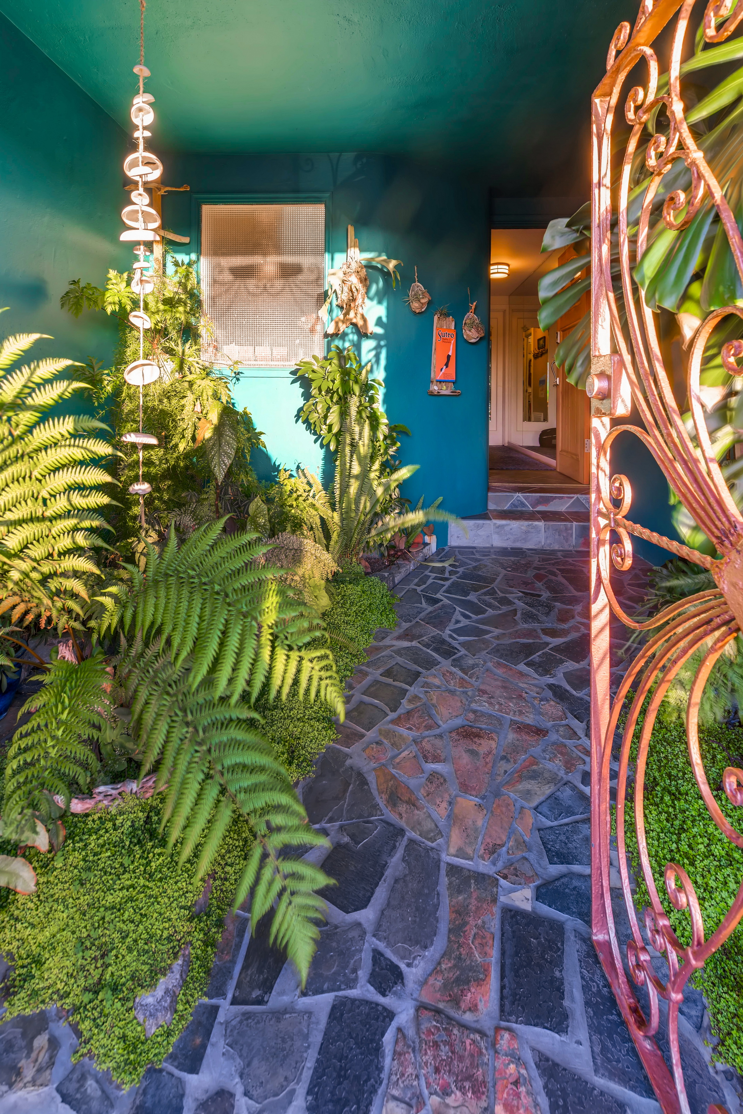 Peaceful Garden Apartment at Ocean Beach