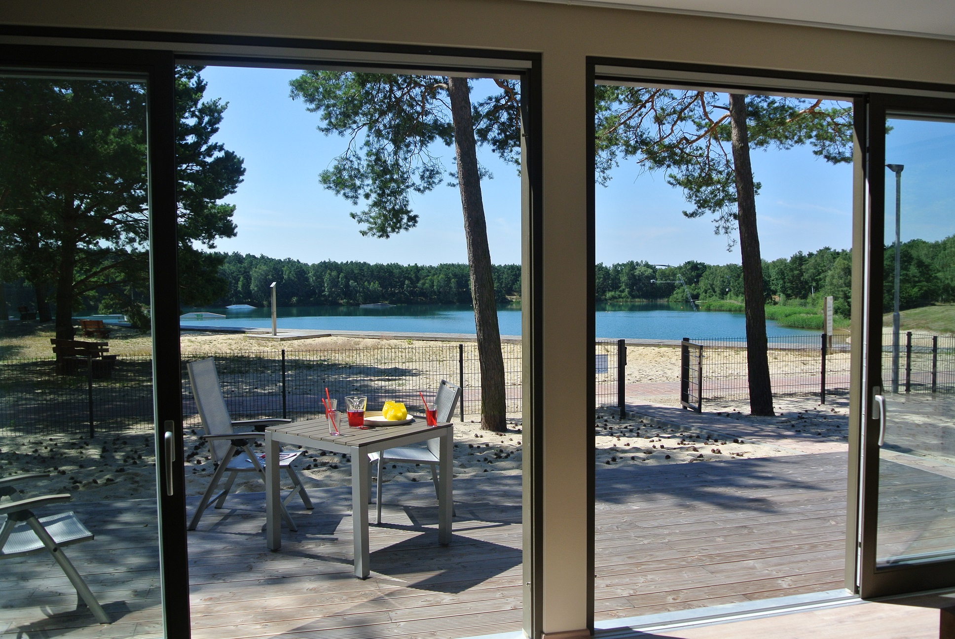 Schicker Strandbungalow in Toplage - Bungalows for Rent in Sassenburg