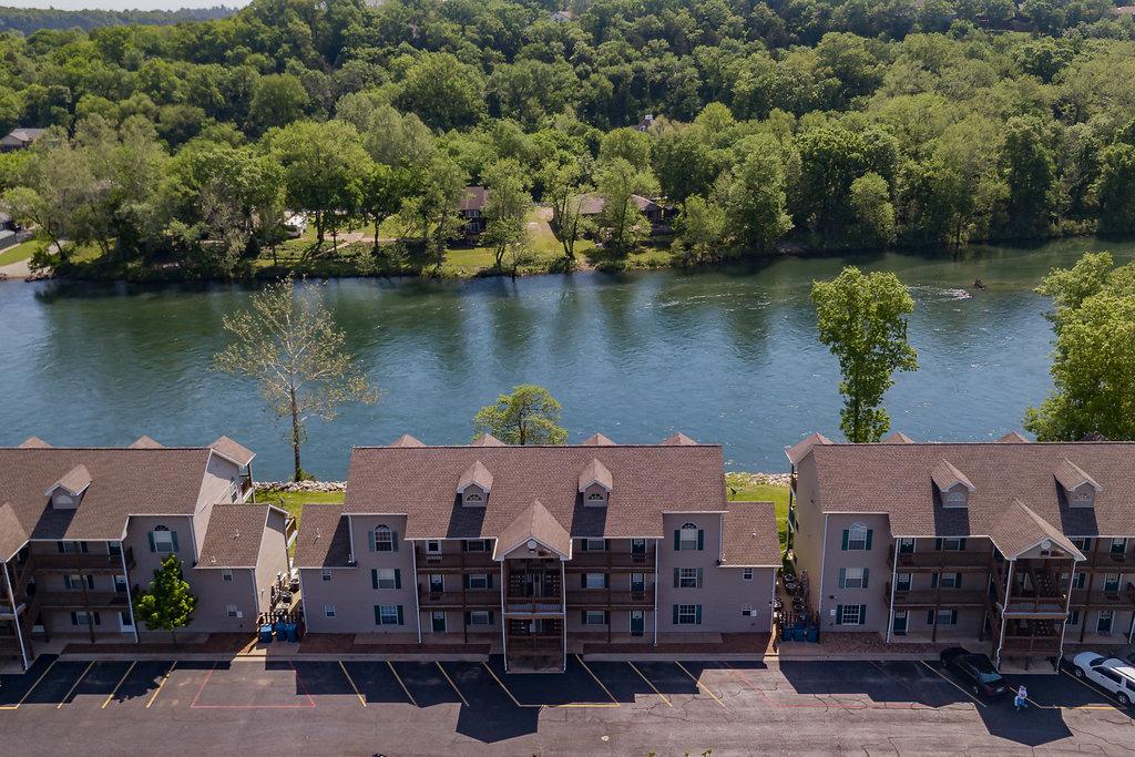 Lakefront Retreat Condominiums for Rent in Branson, Missouri, United