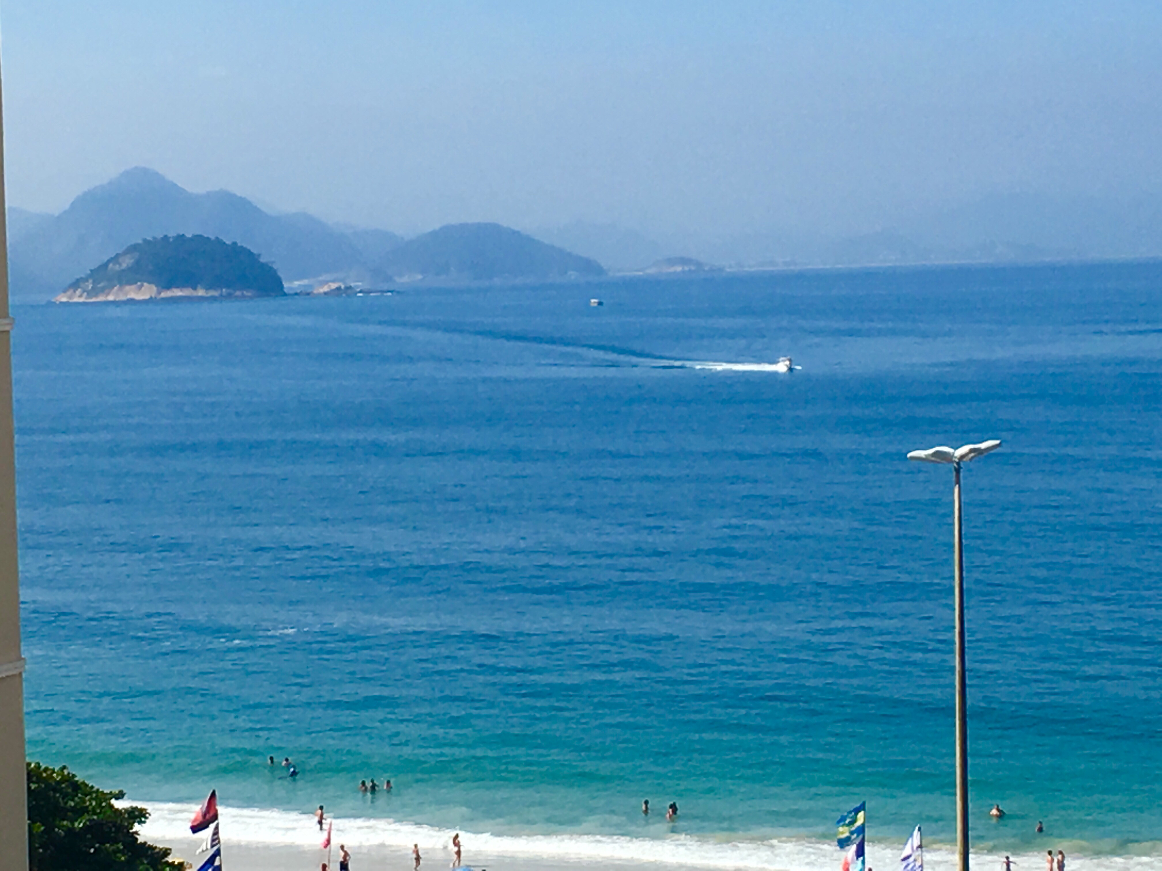 Studio in Copacabana / Ipanema beach, ocean view !