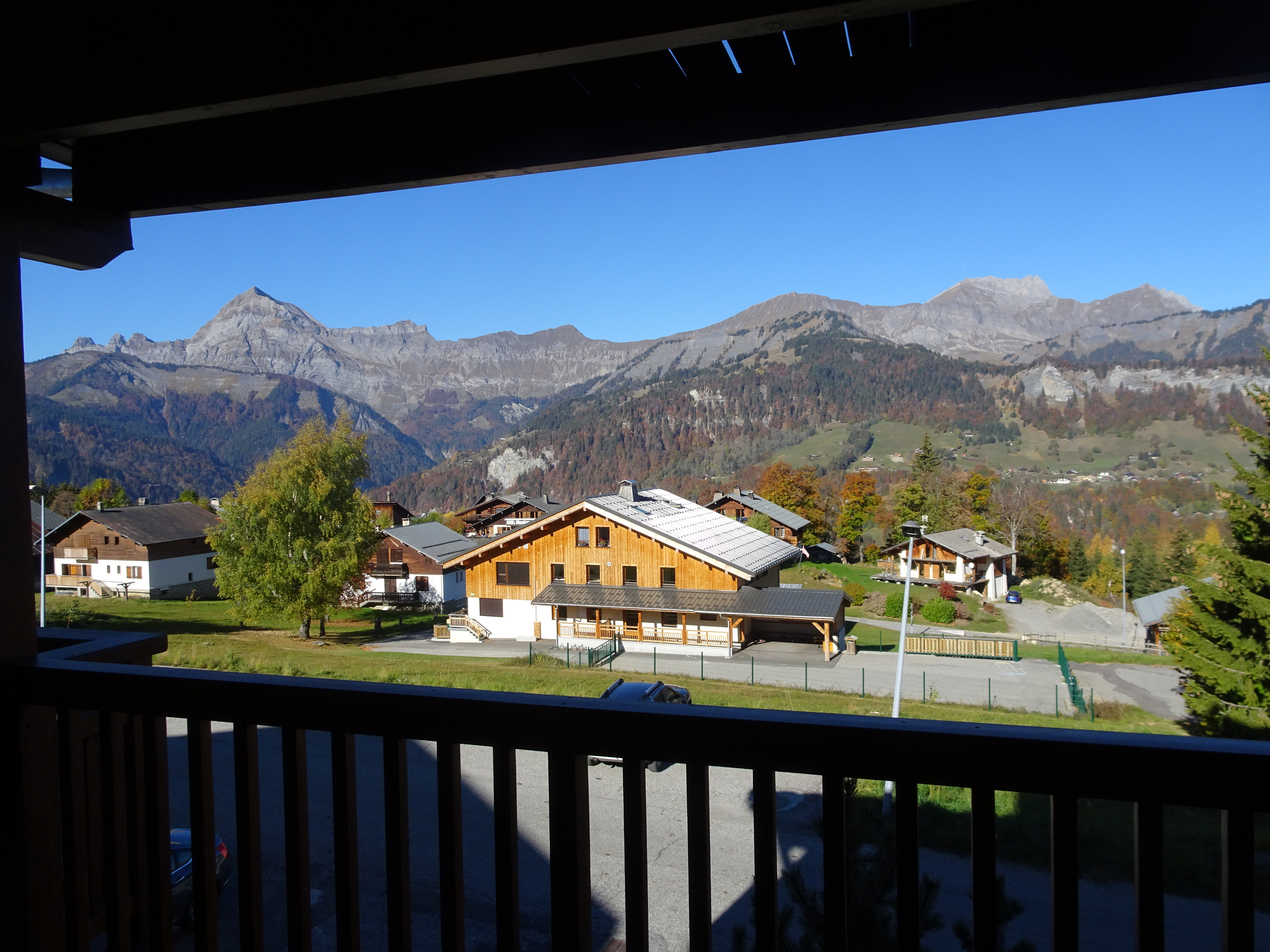 Apt mountain view 100m from the Village and the Slopes