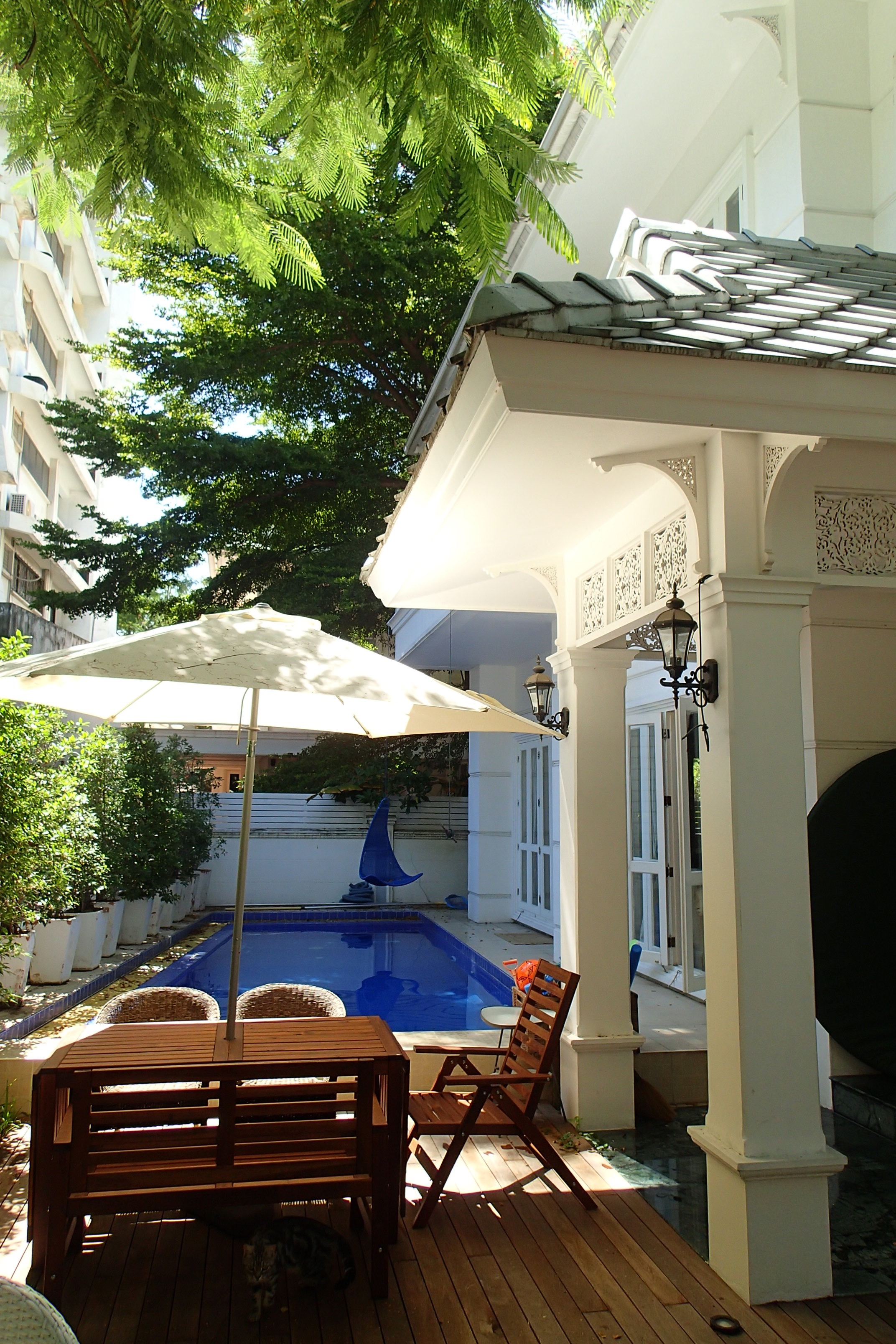 Luxury 3BR+ Pool Villa for 6-10, great location in Vadhana, Bangkok