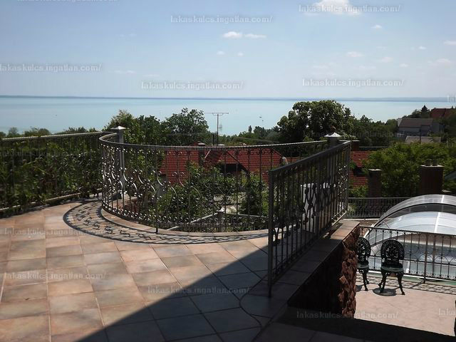 Balaton Panorama Villa