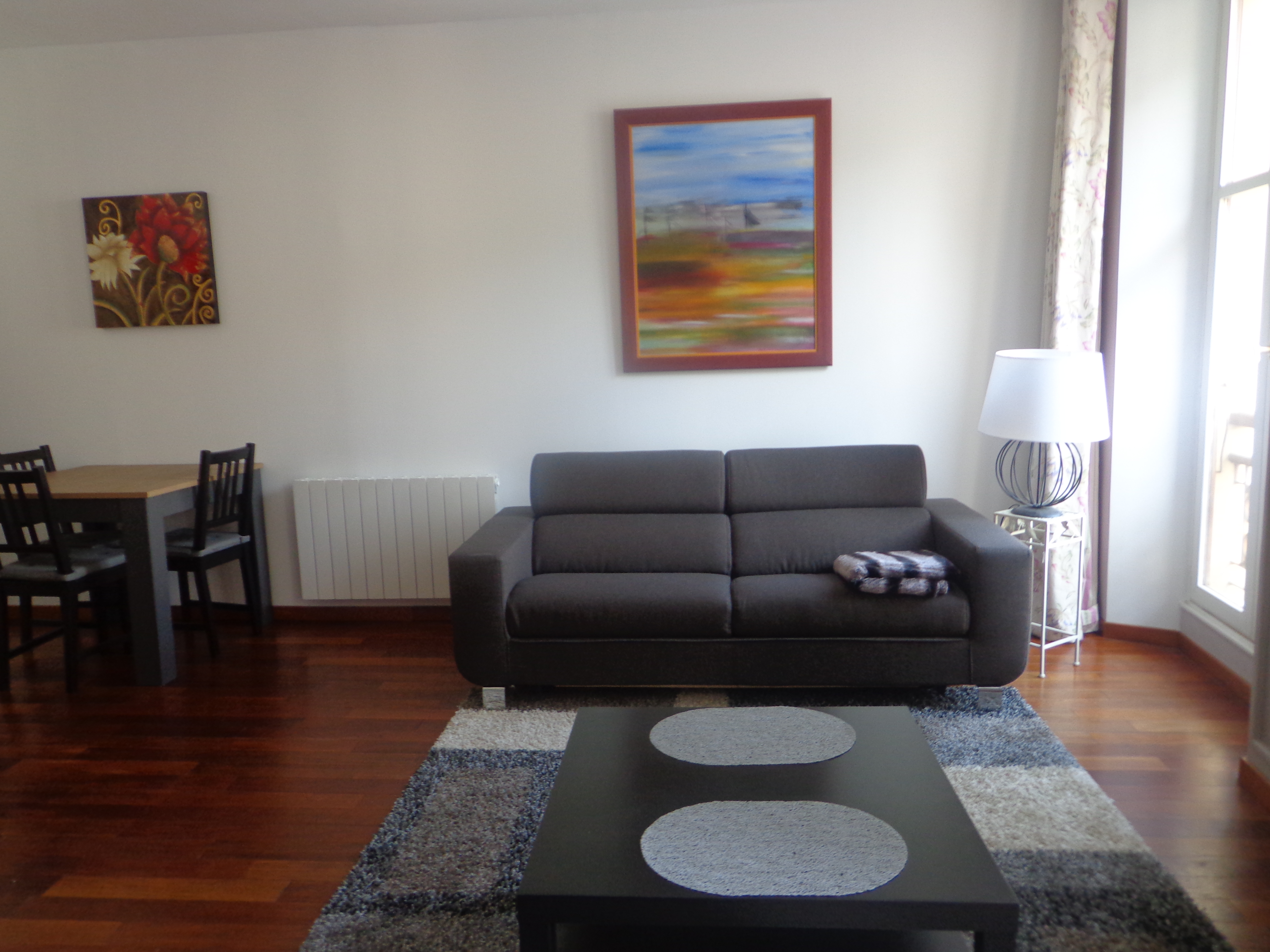 T2 52 m2 spacious and bright, village center