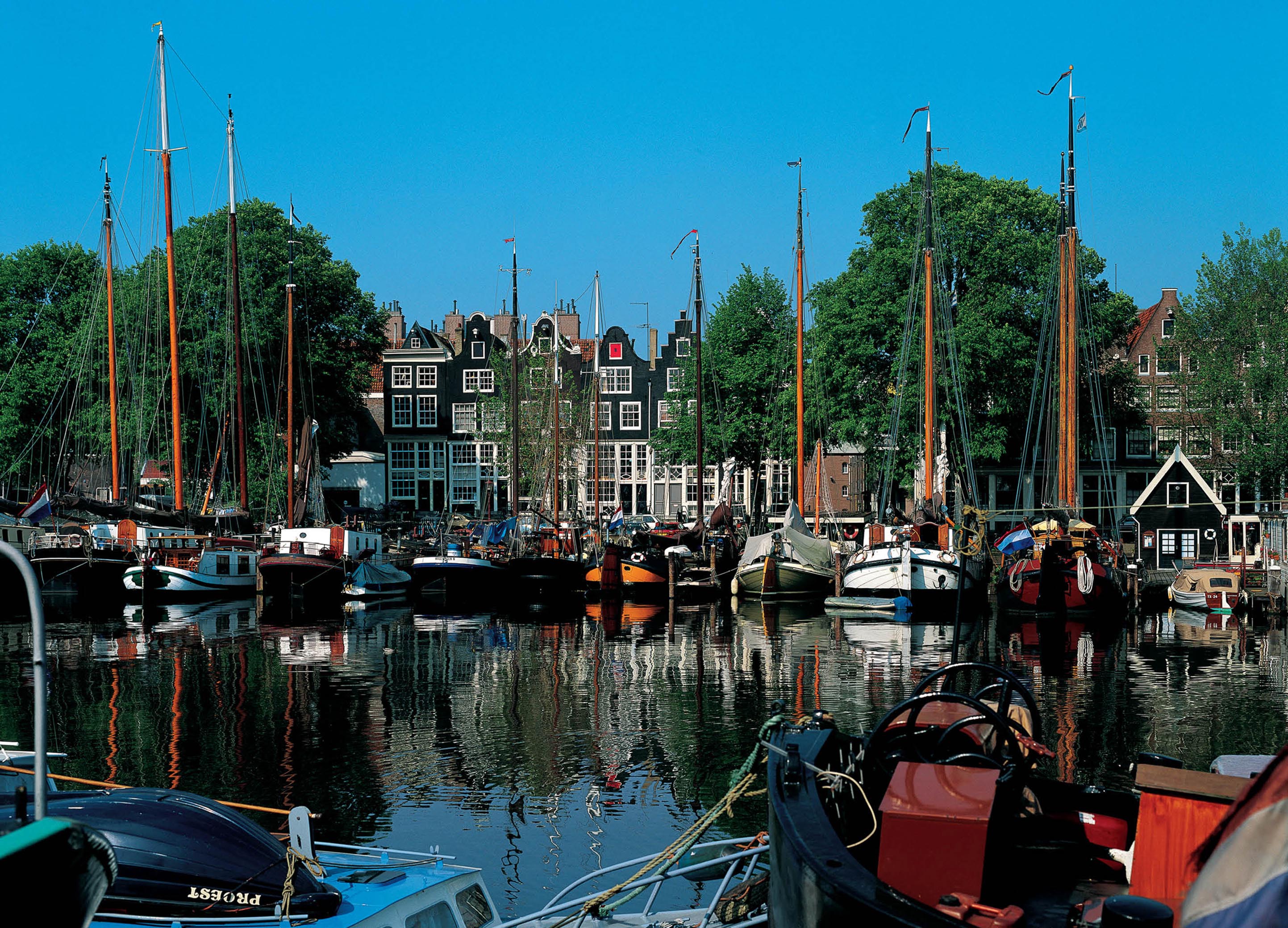 HISTORICAL DOWNTOWN AMSTERDAM — Amsterdam stay