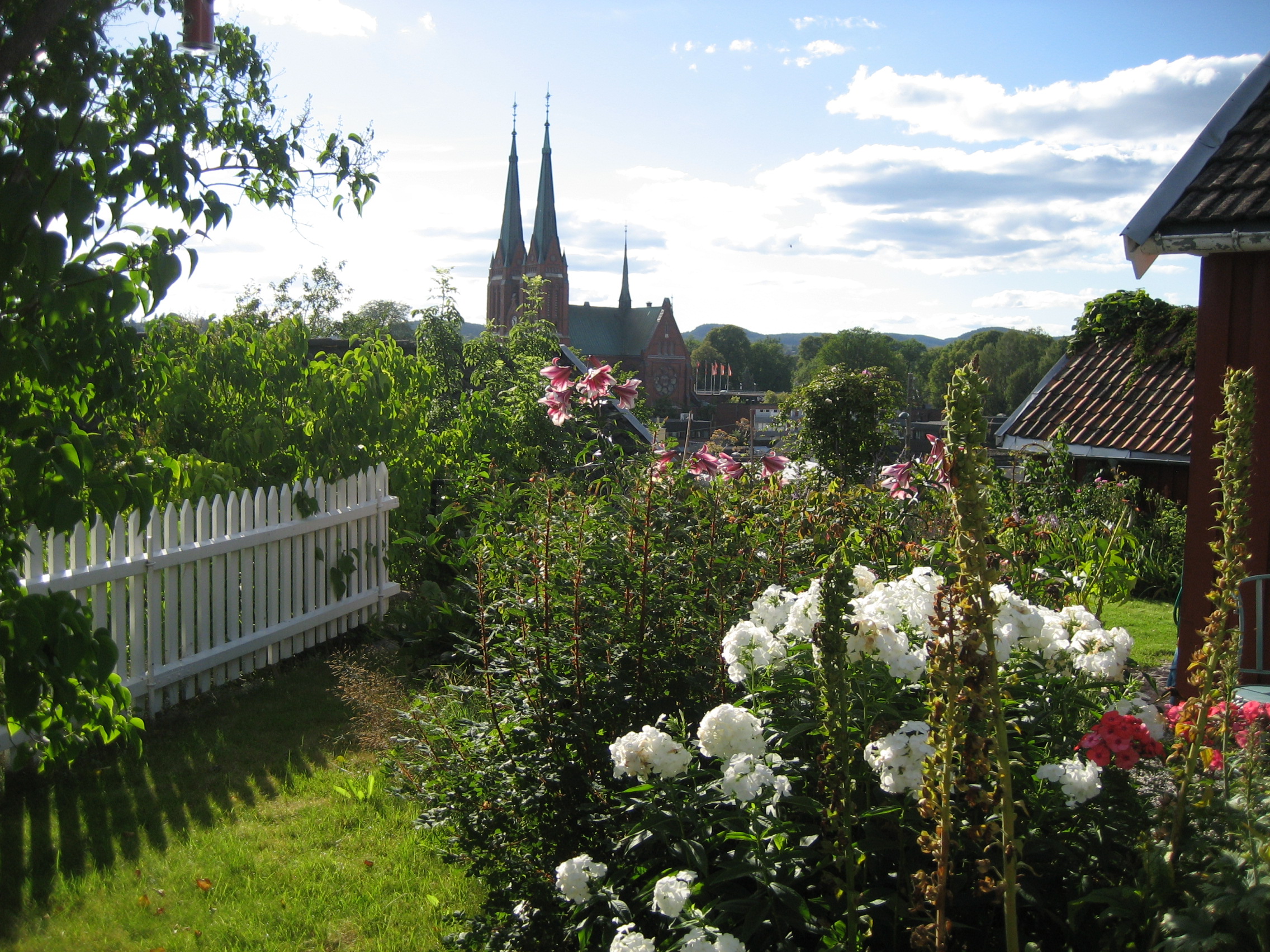 The Red House, 2 min from city center