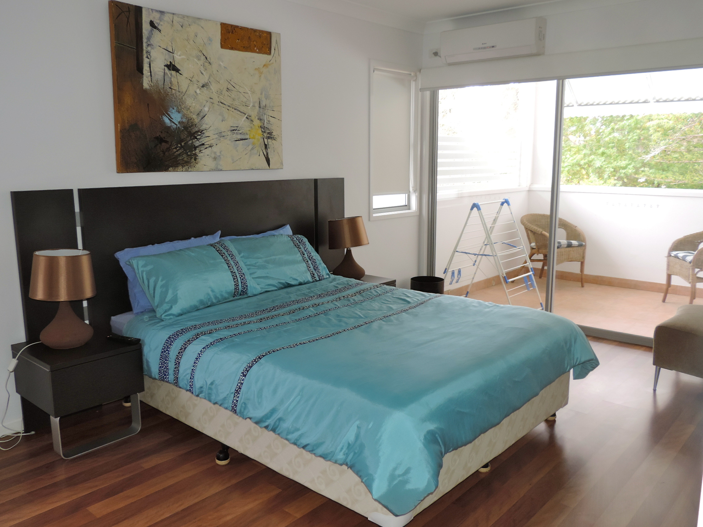 2 bedroom apartment in leafy suburb in Kenmore, Brisbane