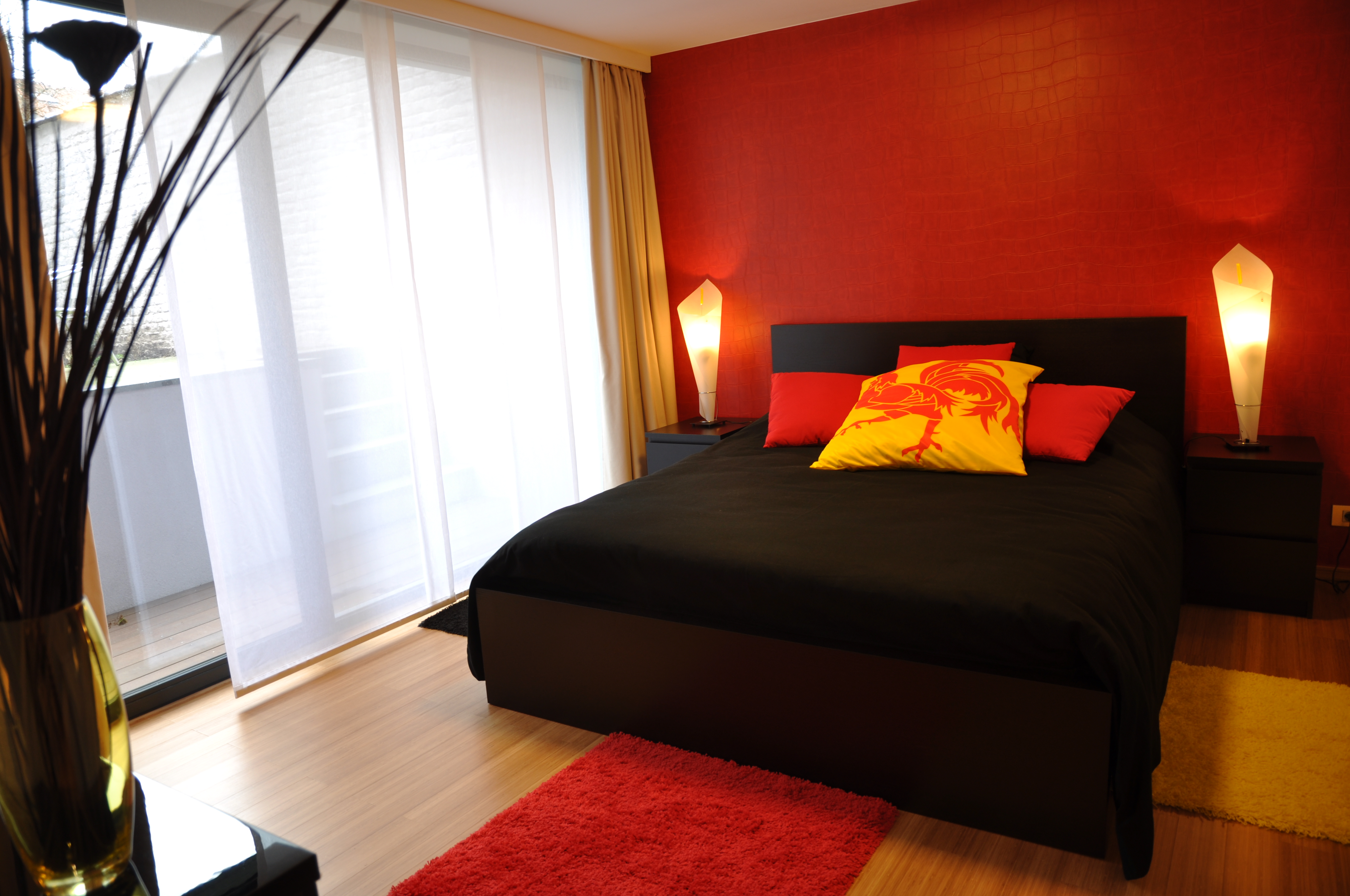 Unique lodging - garden + free parking - Brussels in Forest, Brussels