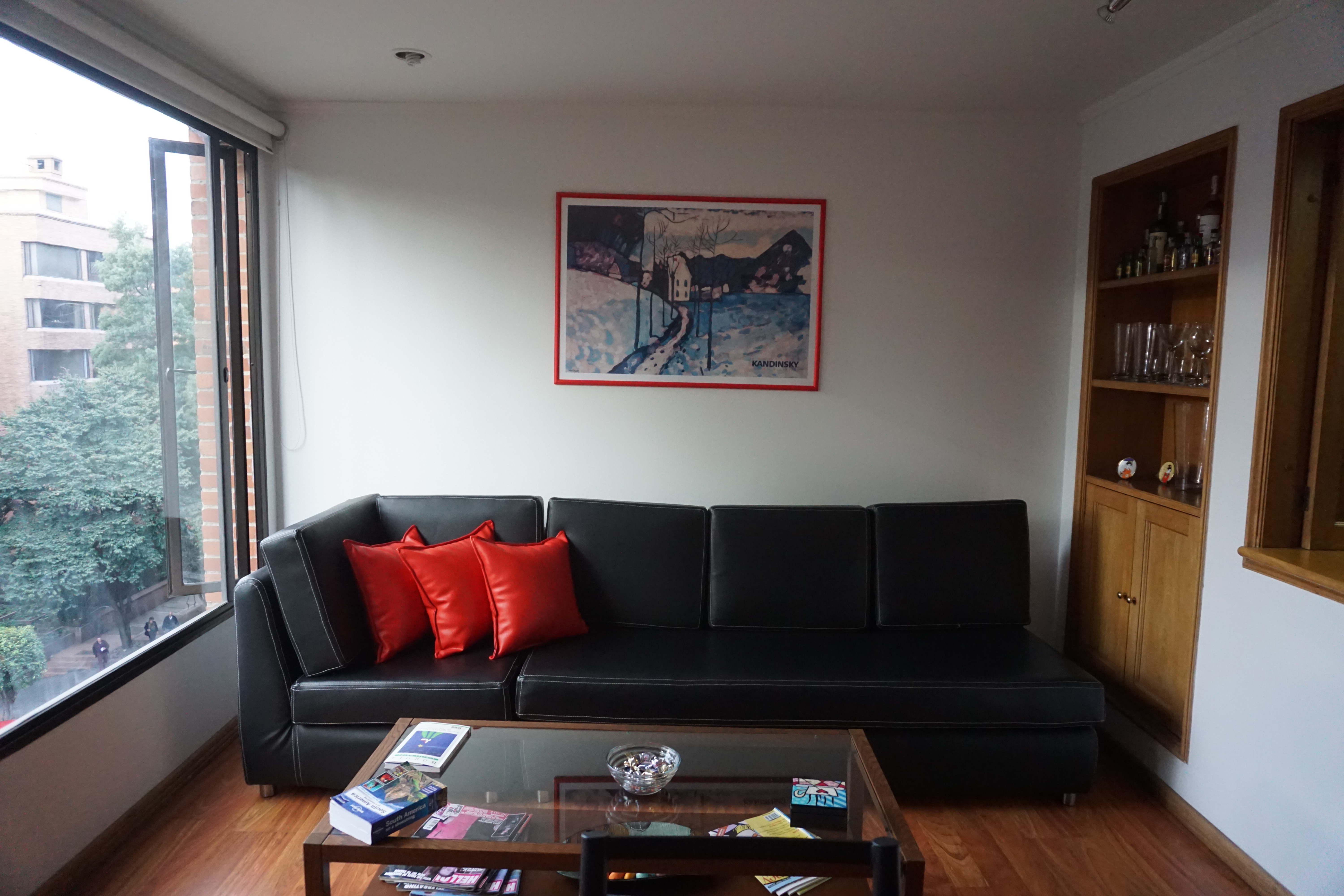 In Park 93. Quiet,safe,comfy Apt. in Chapinero, Bogotá