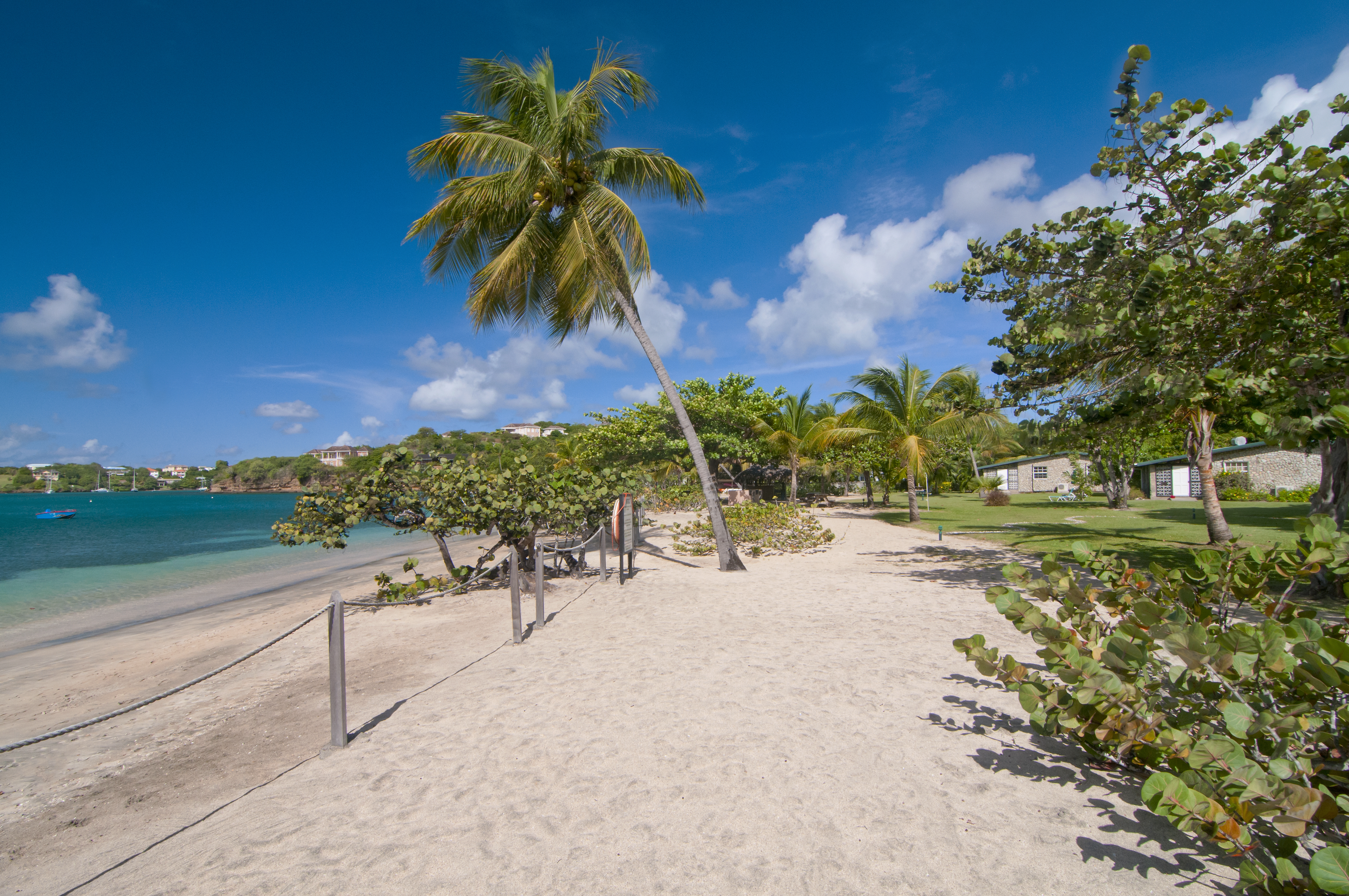 Beachfront Cottage, 2 Bedroom 2 Bathroom