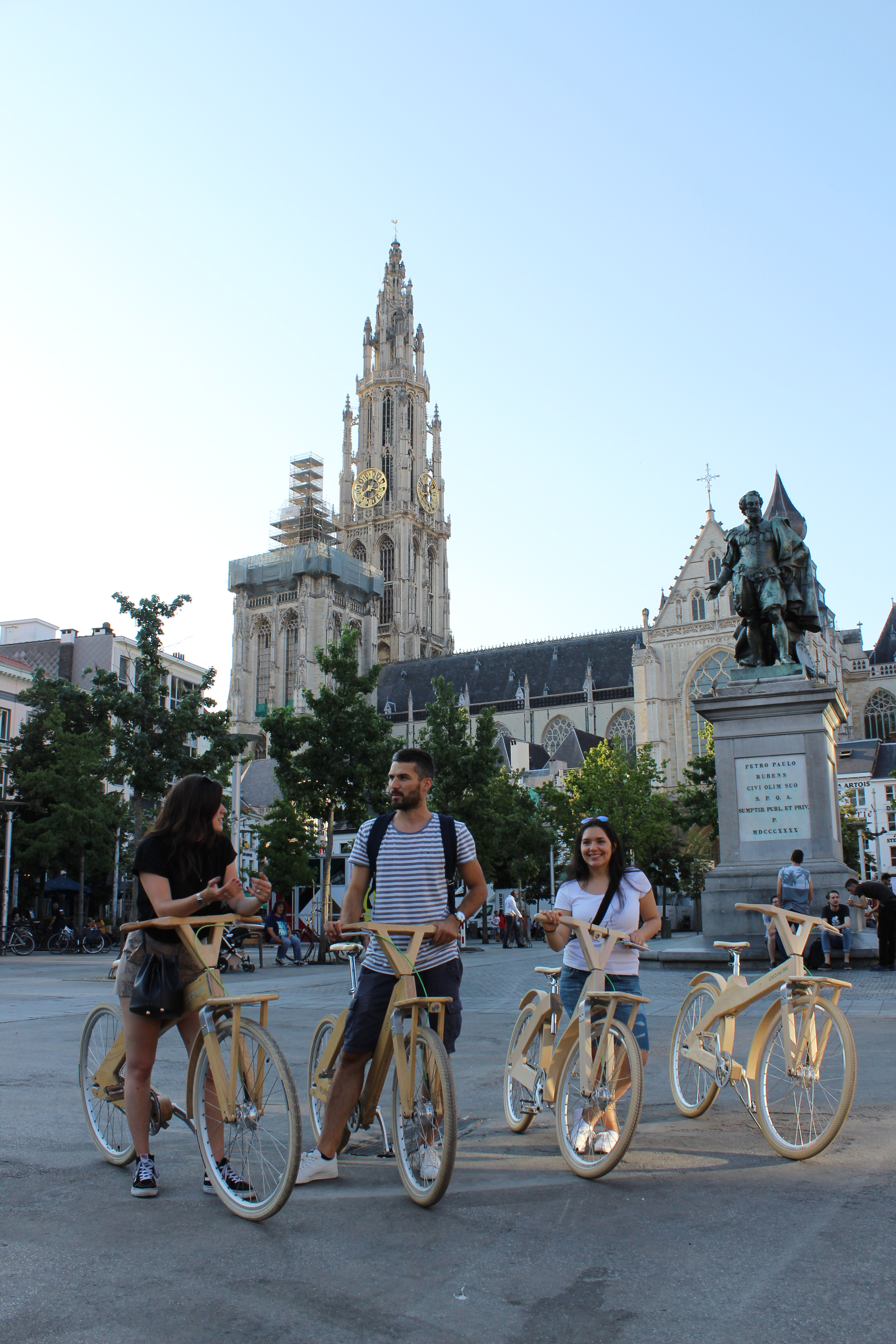 Visita Anversa Su Una Bici Di Legno Airbnb