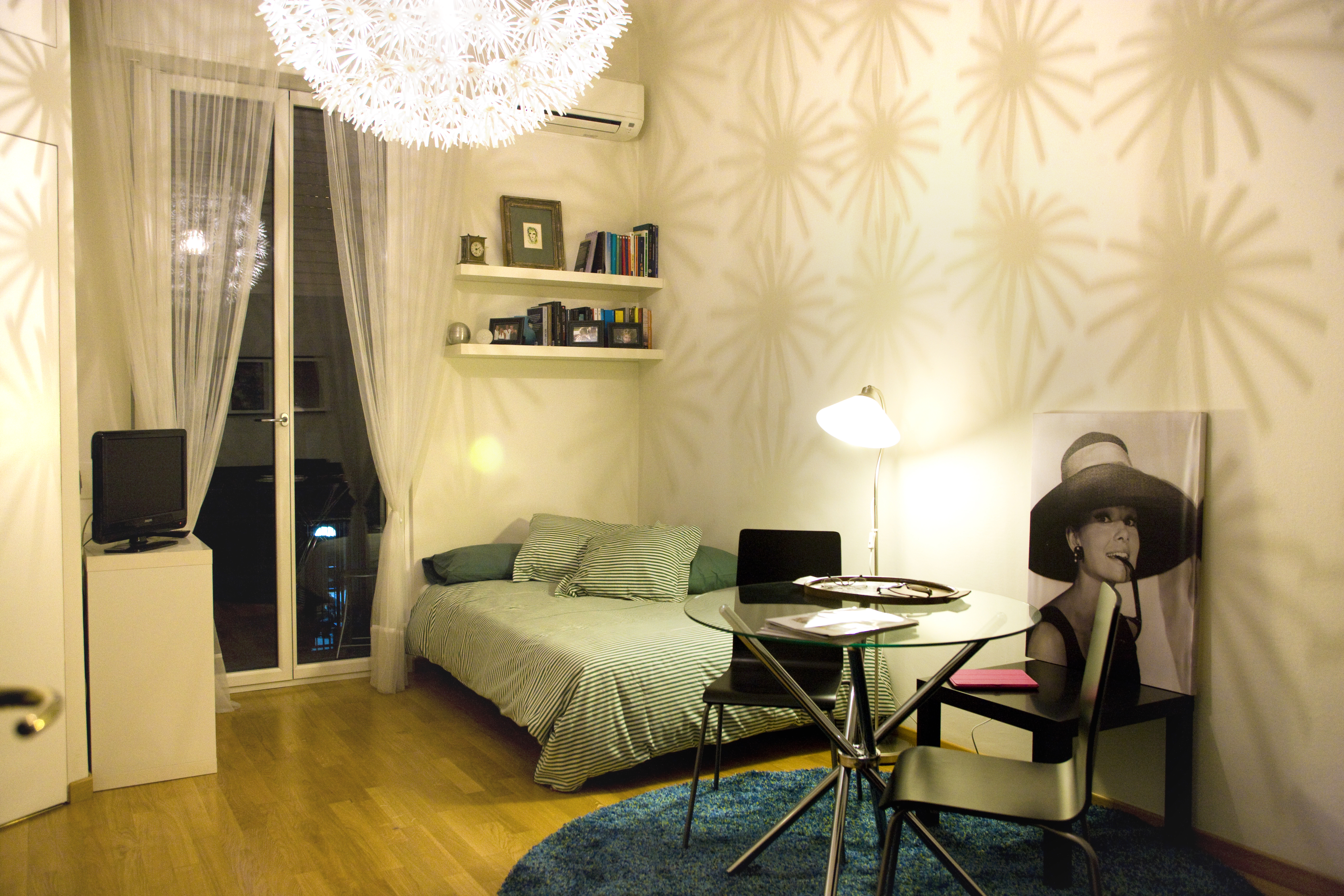 Cosy & central modern studio flat in CORSICA, Milan
