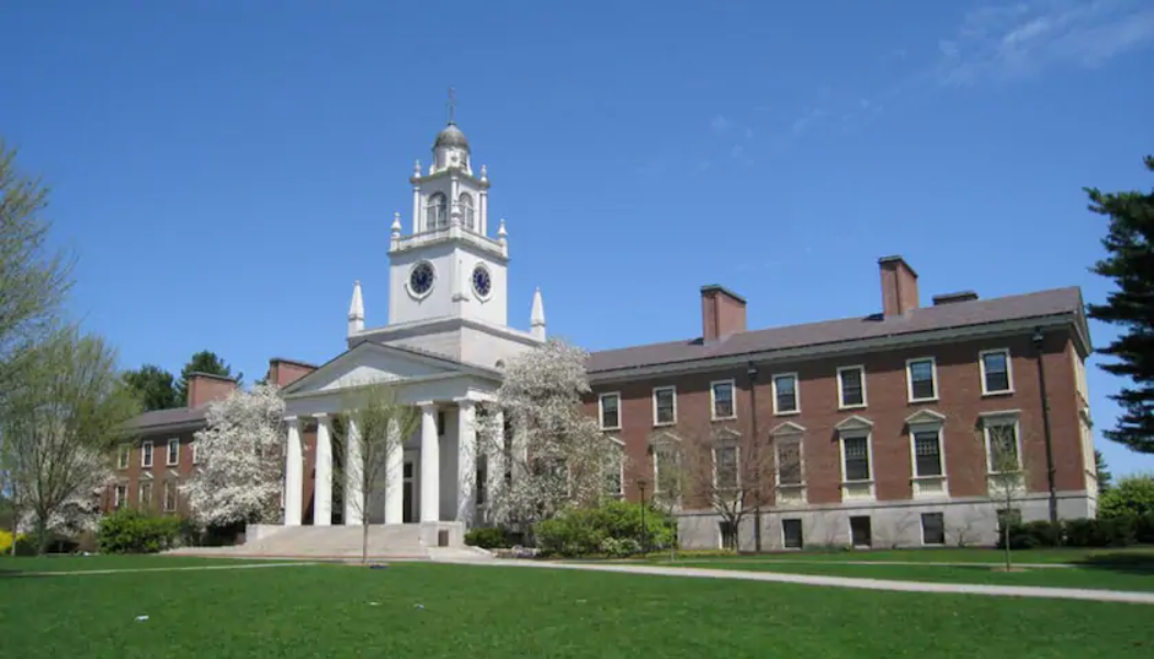 Beautifully Furnished Private Retreat in Andover! Houses for Rent in