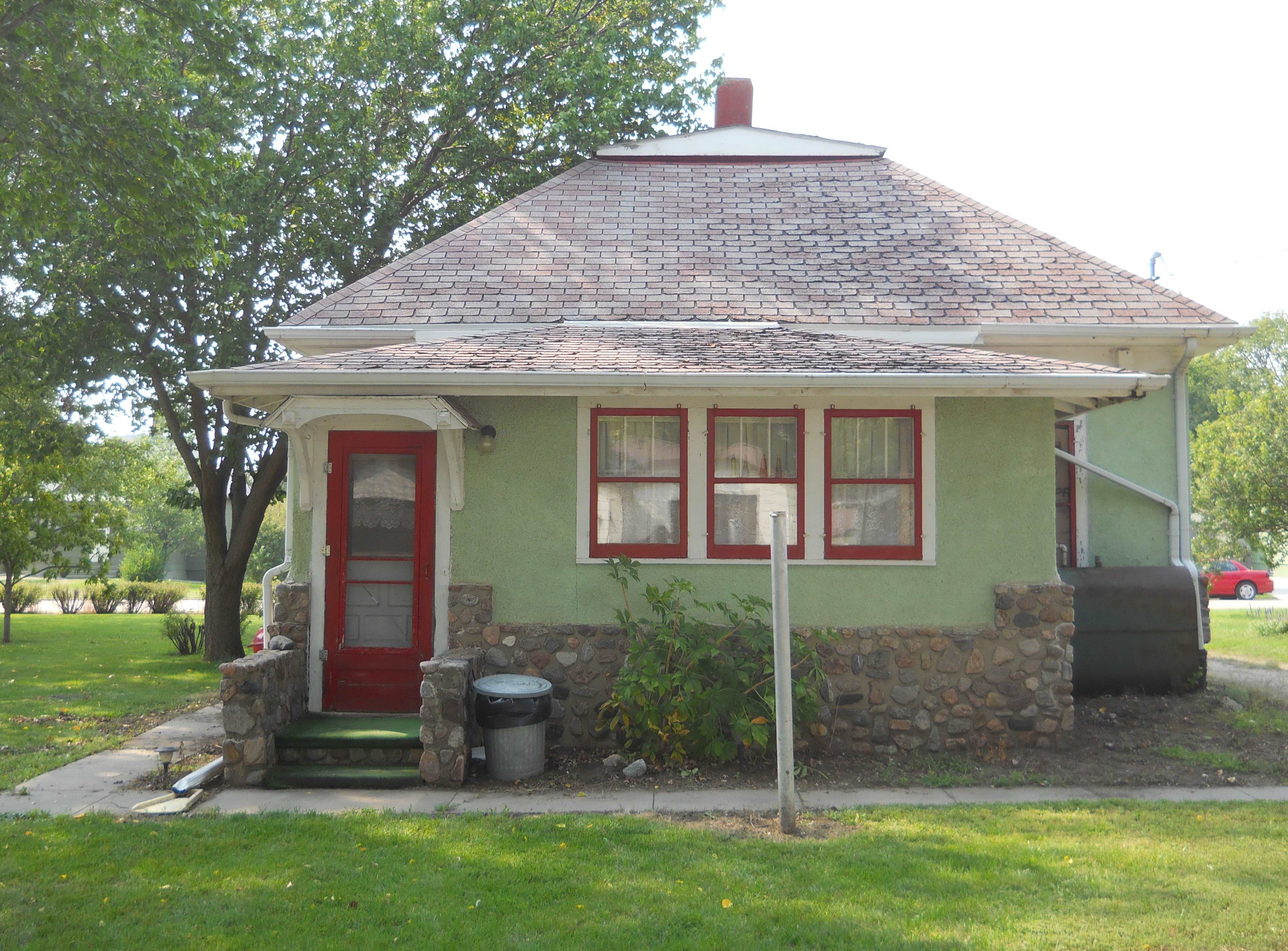 Platte Cottage Cottages for Rent in Platte, South Dakota, United