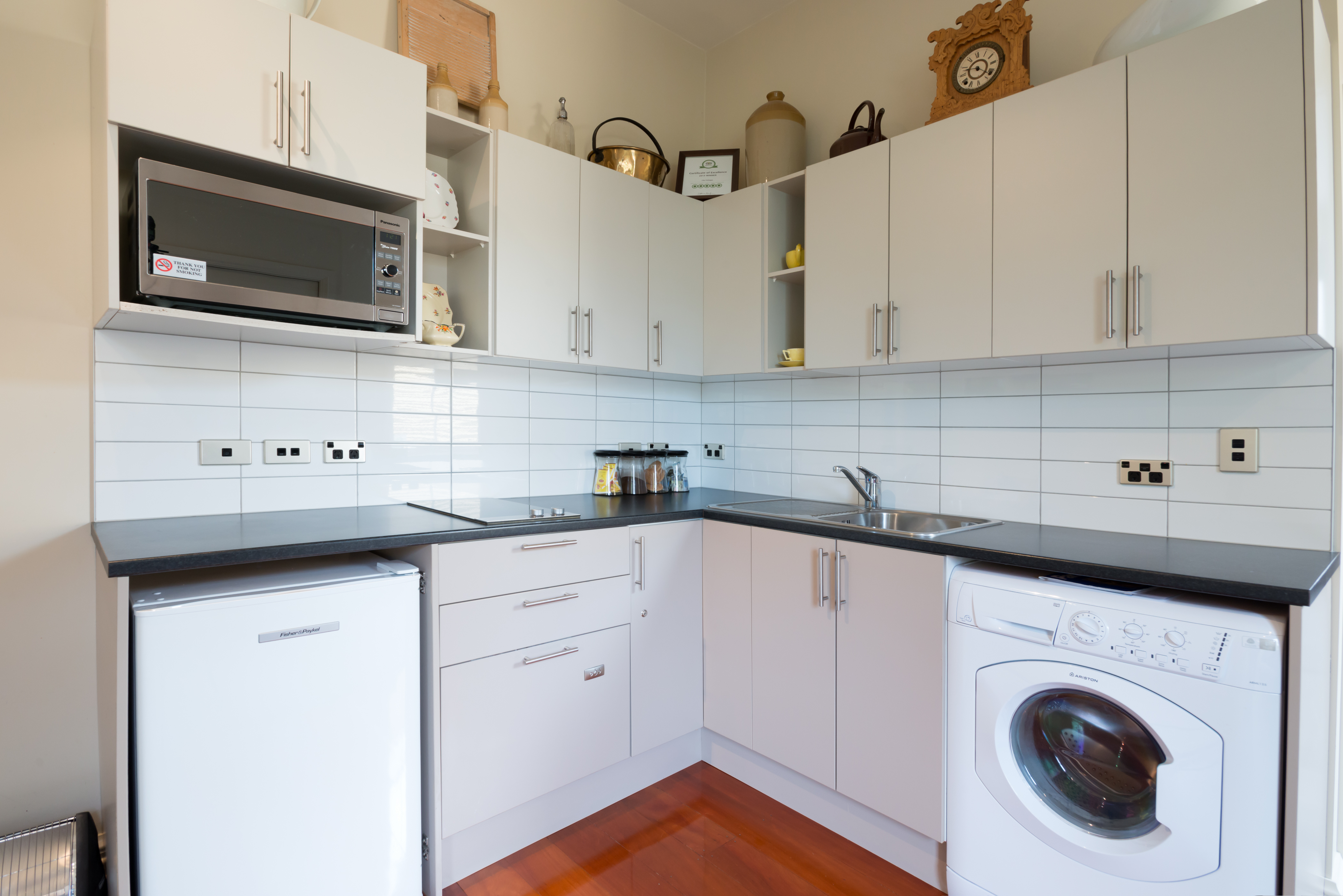 6 tipů, kam umístit pračku, abyste ušetřili místo v bytě |  Nábytek-interior.cz