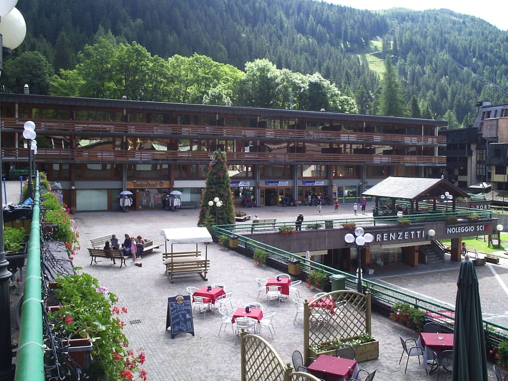 Central apartment located on the ski slopes