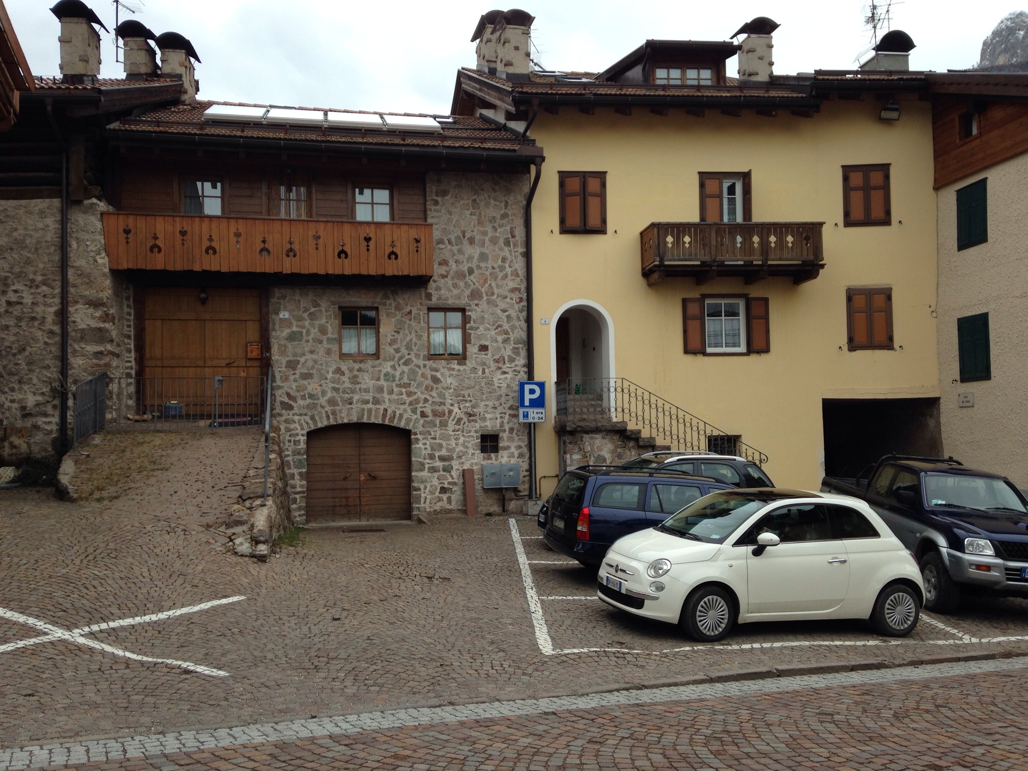 Two-room Ciasa Bocter within walking distance of the center