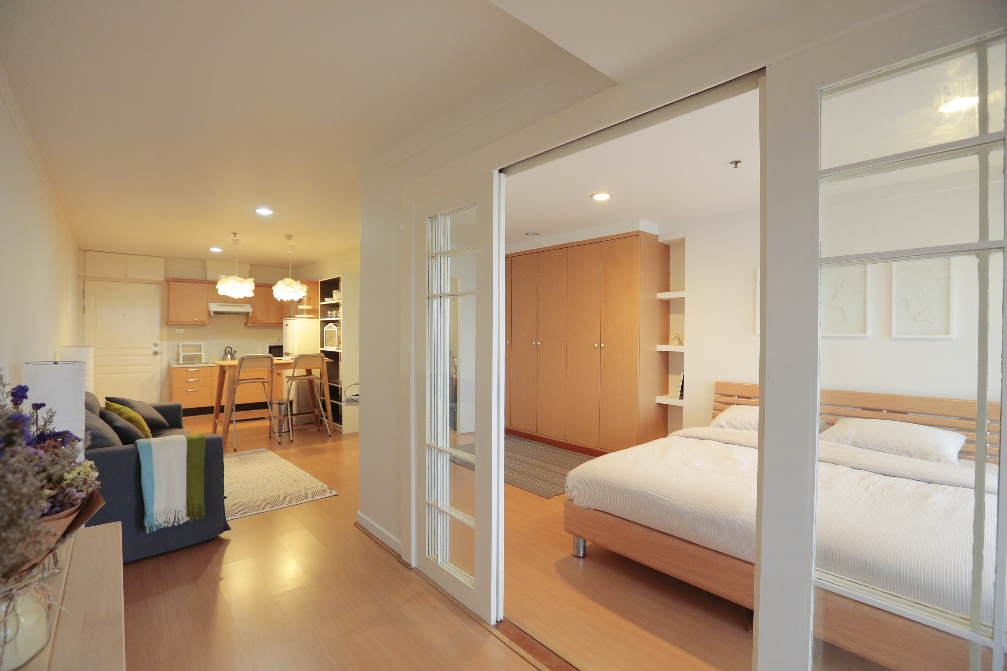 Charming 1BDR near BTS and Emporium