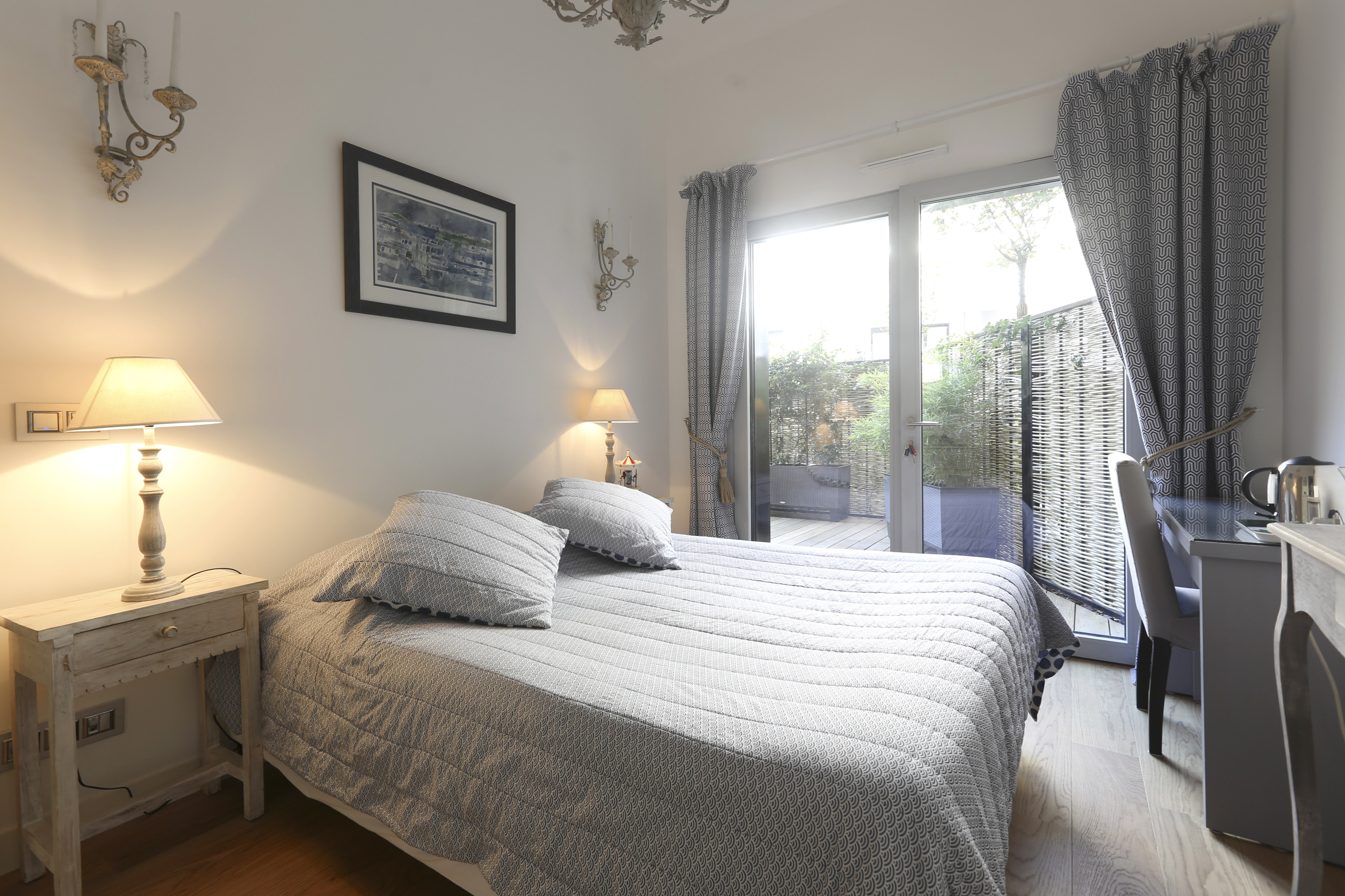 Charming guest room