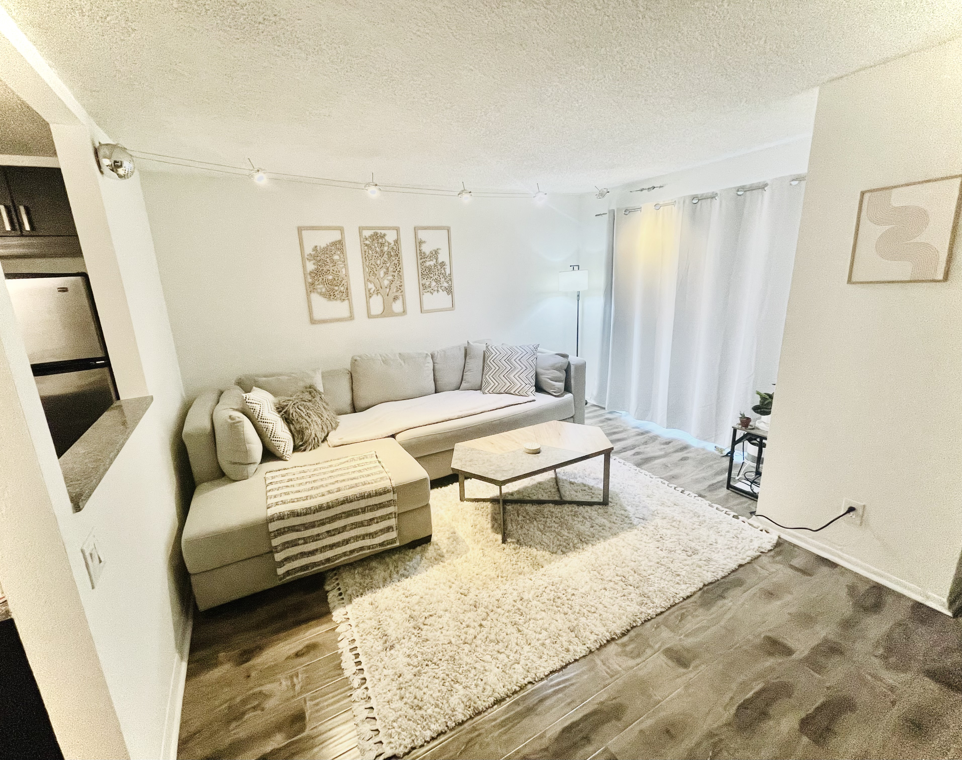 *Monthly Rental* 1-Bedroom 1-Bathroom Condo in Washington Virginia Vale, Denver