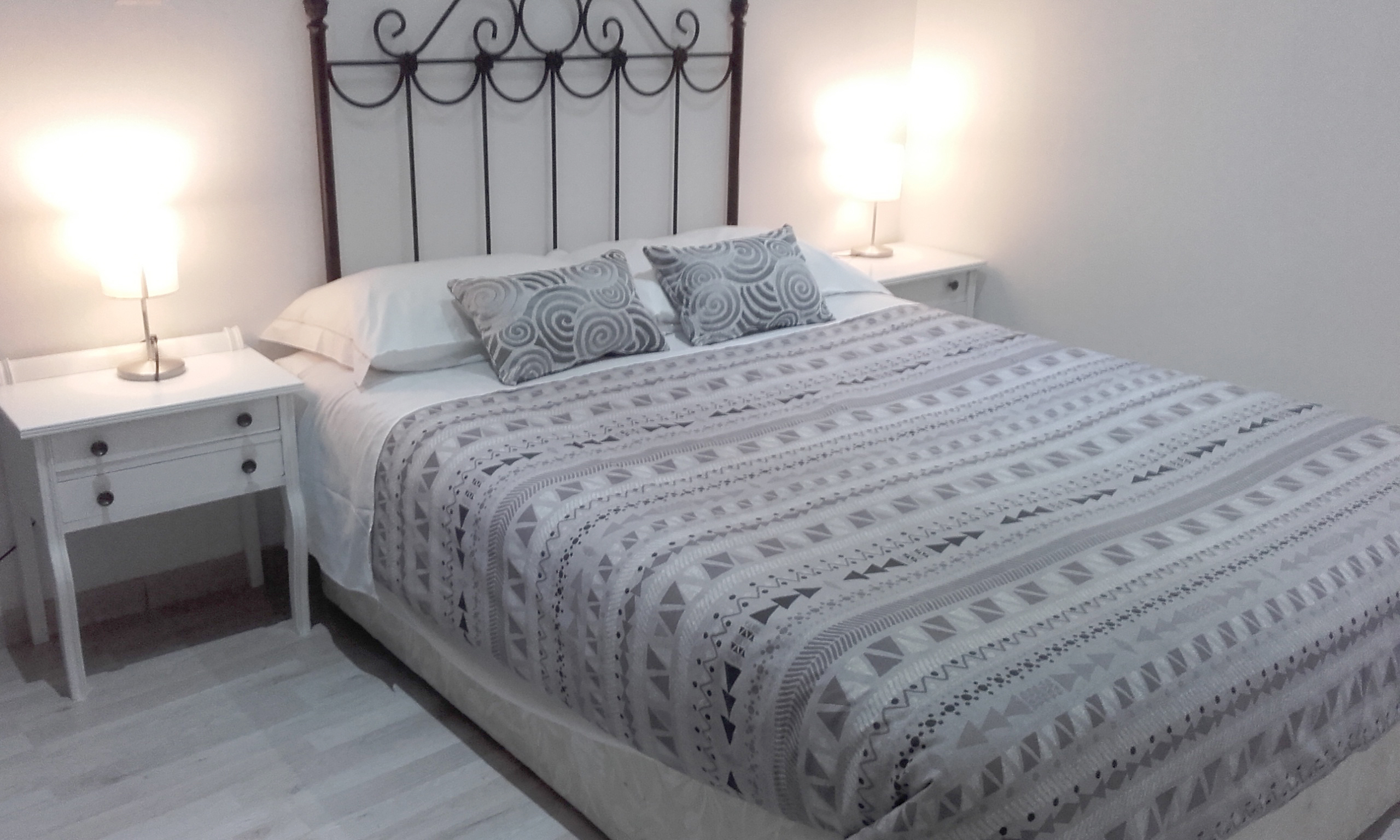 MADRID 4U-CHUECA.Unbeatable. Week+end Best Plan.