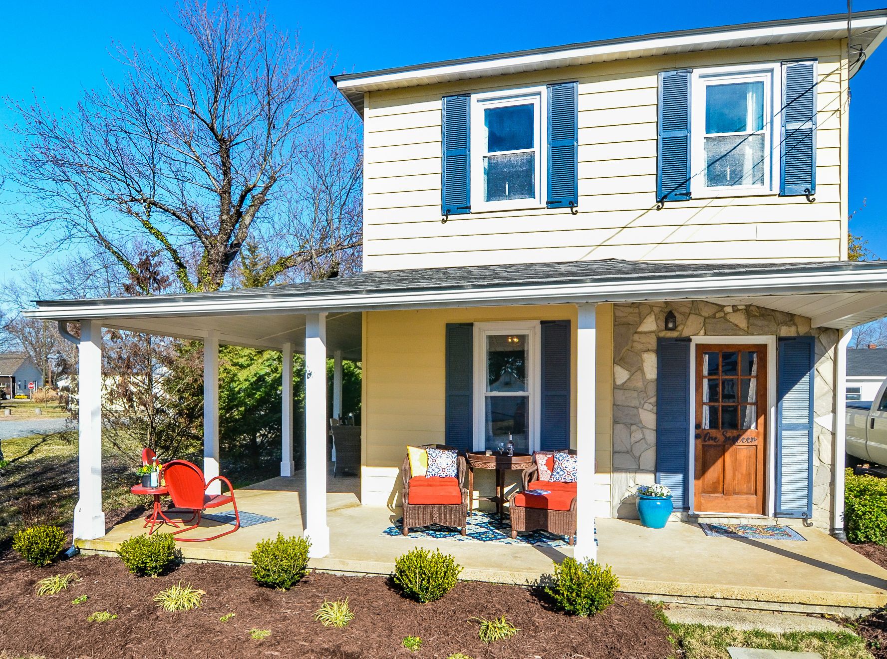 Beach Blonde Cottage Houses for Rent in Colonial Beach, Virginia
