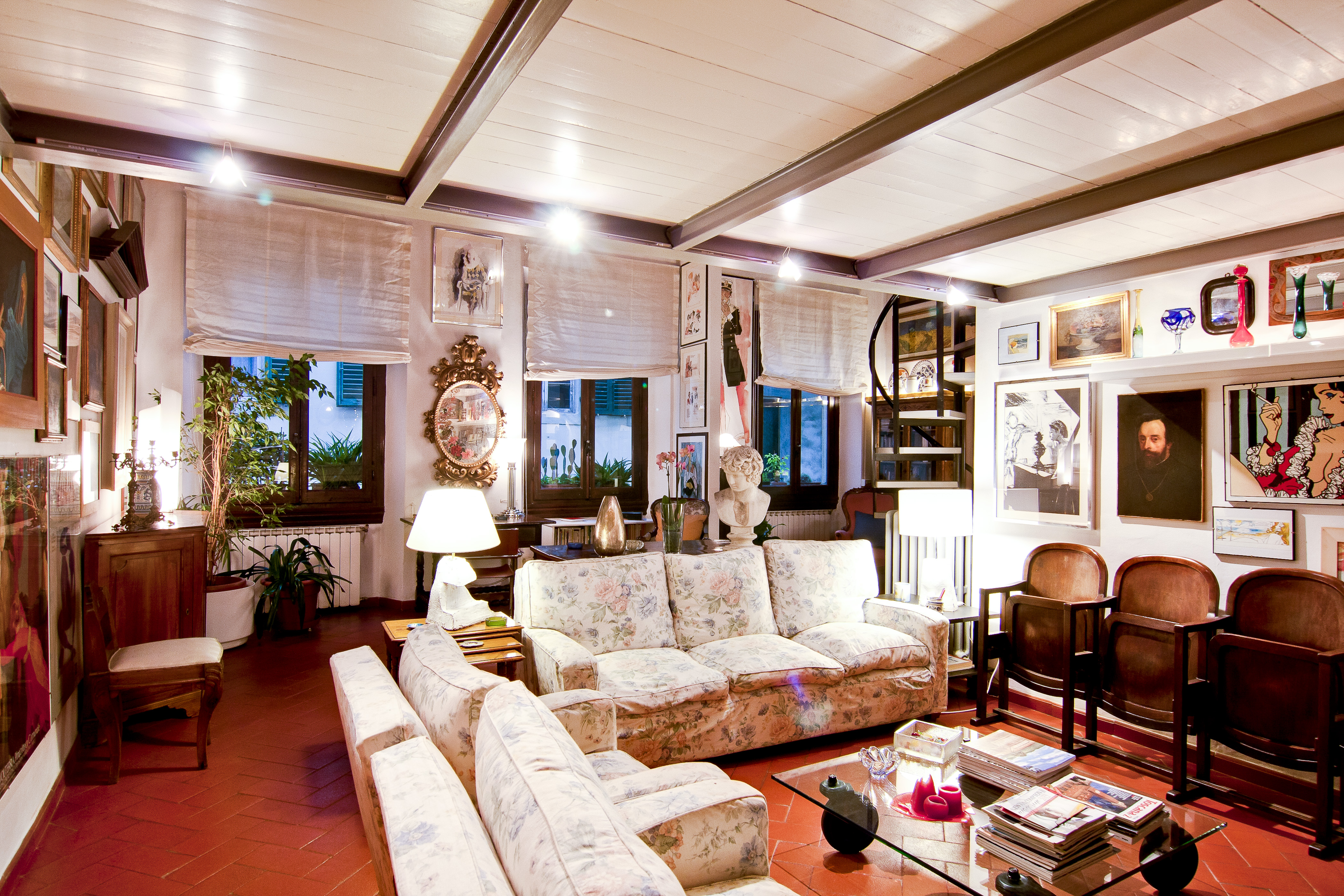 Charming suite apartment in the heart of Florence in Centro Storico, Florence