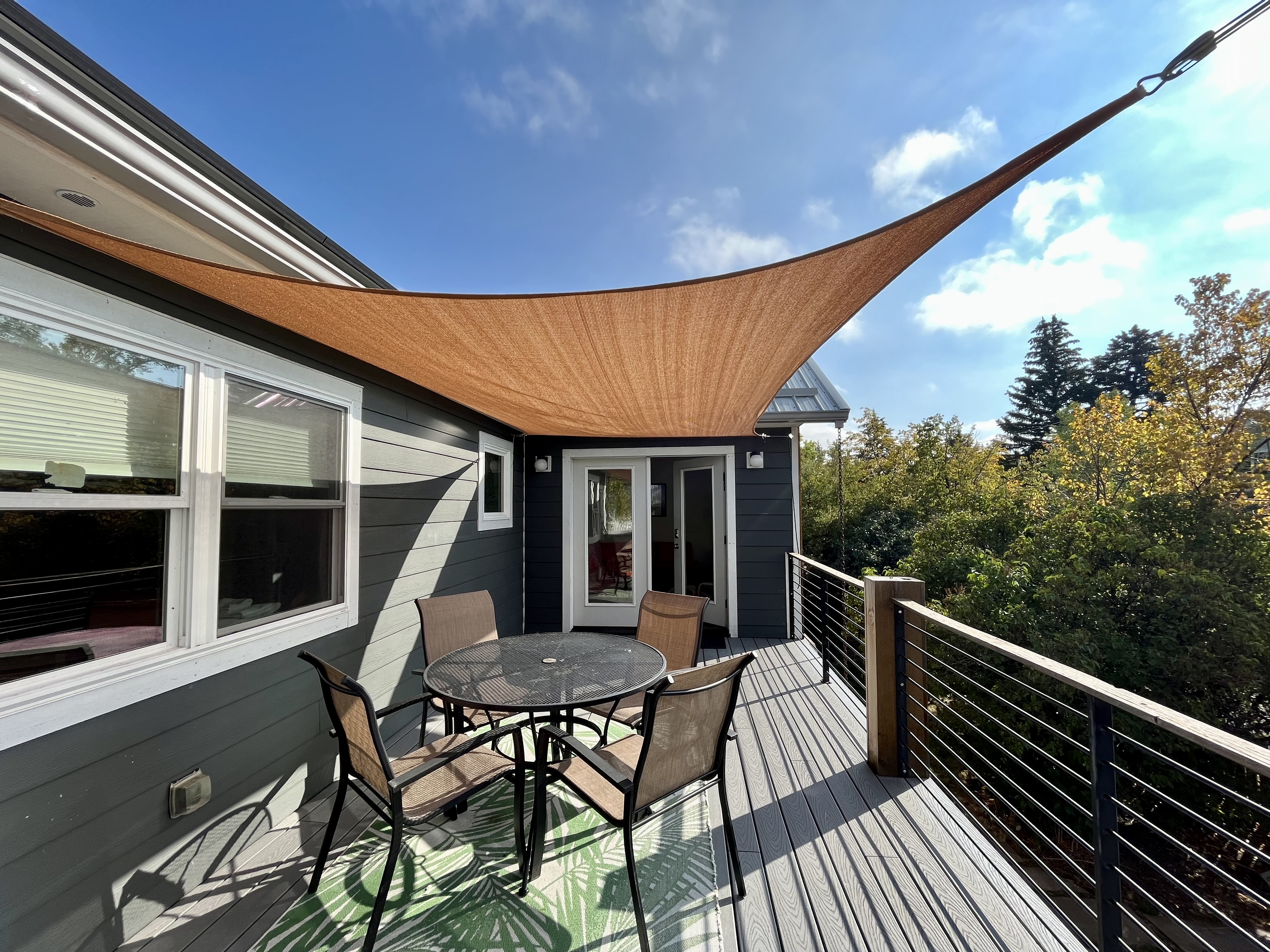 Cozy upstairs apartment - 5 blocks from downtown in Bozeman, Bozeman