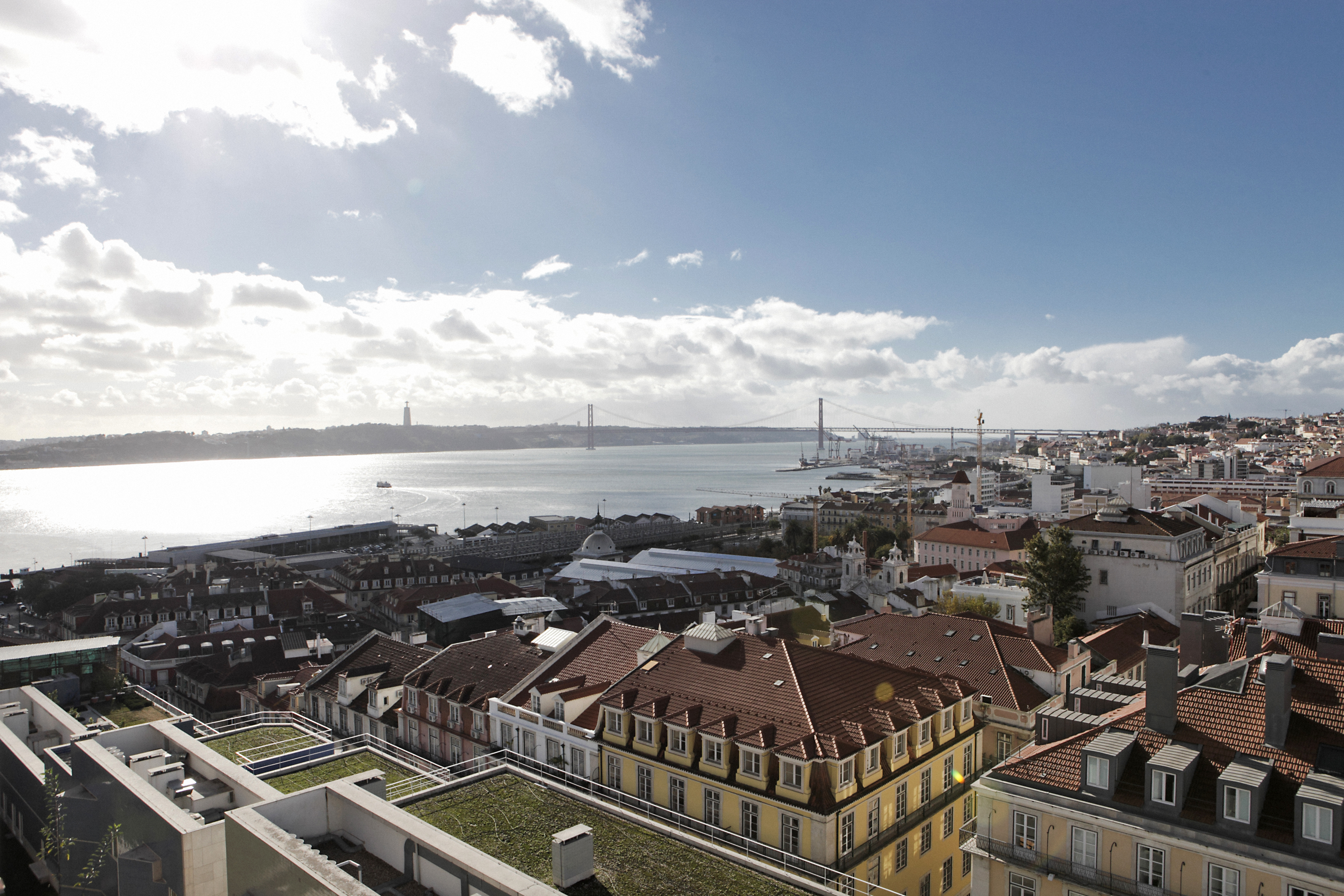 Lisbon at your feet - River View!