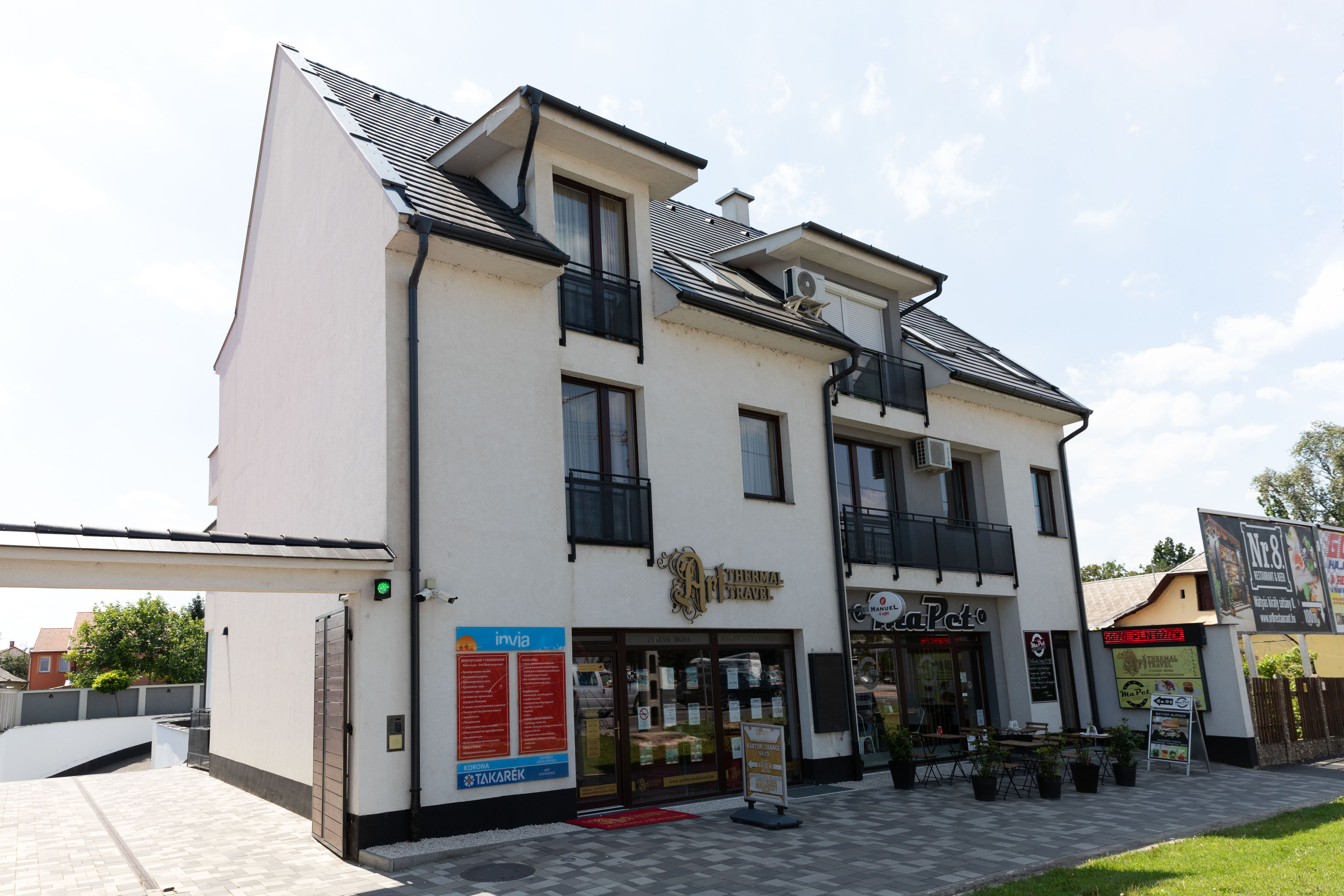 French Family Apartments