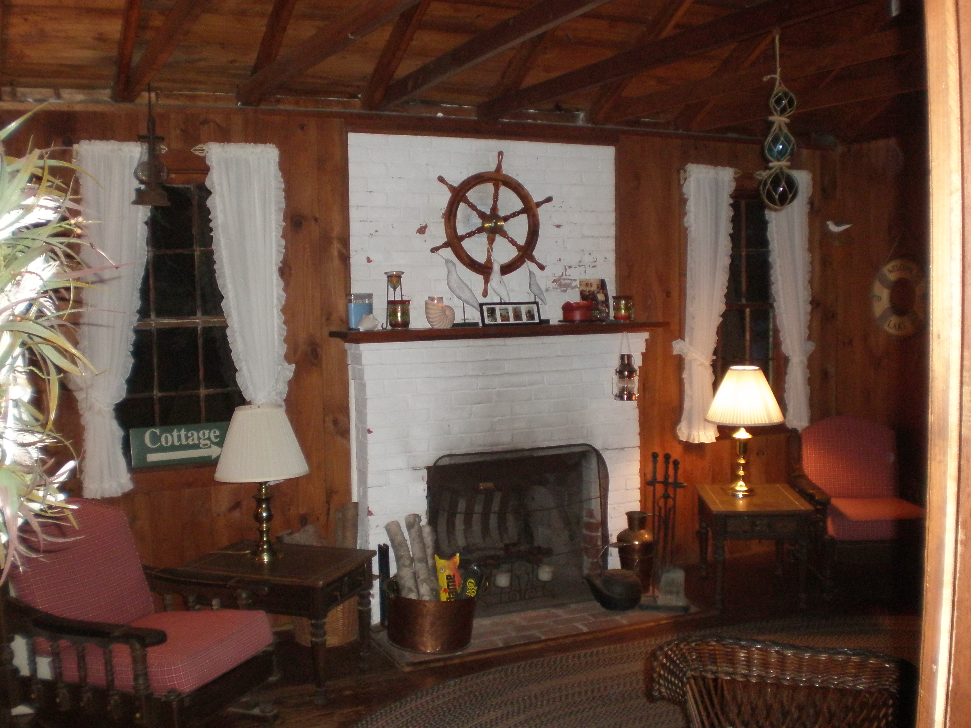 LAKE FRONT ISLAND HIDEAWAY ! Cottages for Rent in Southwick