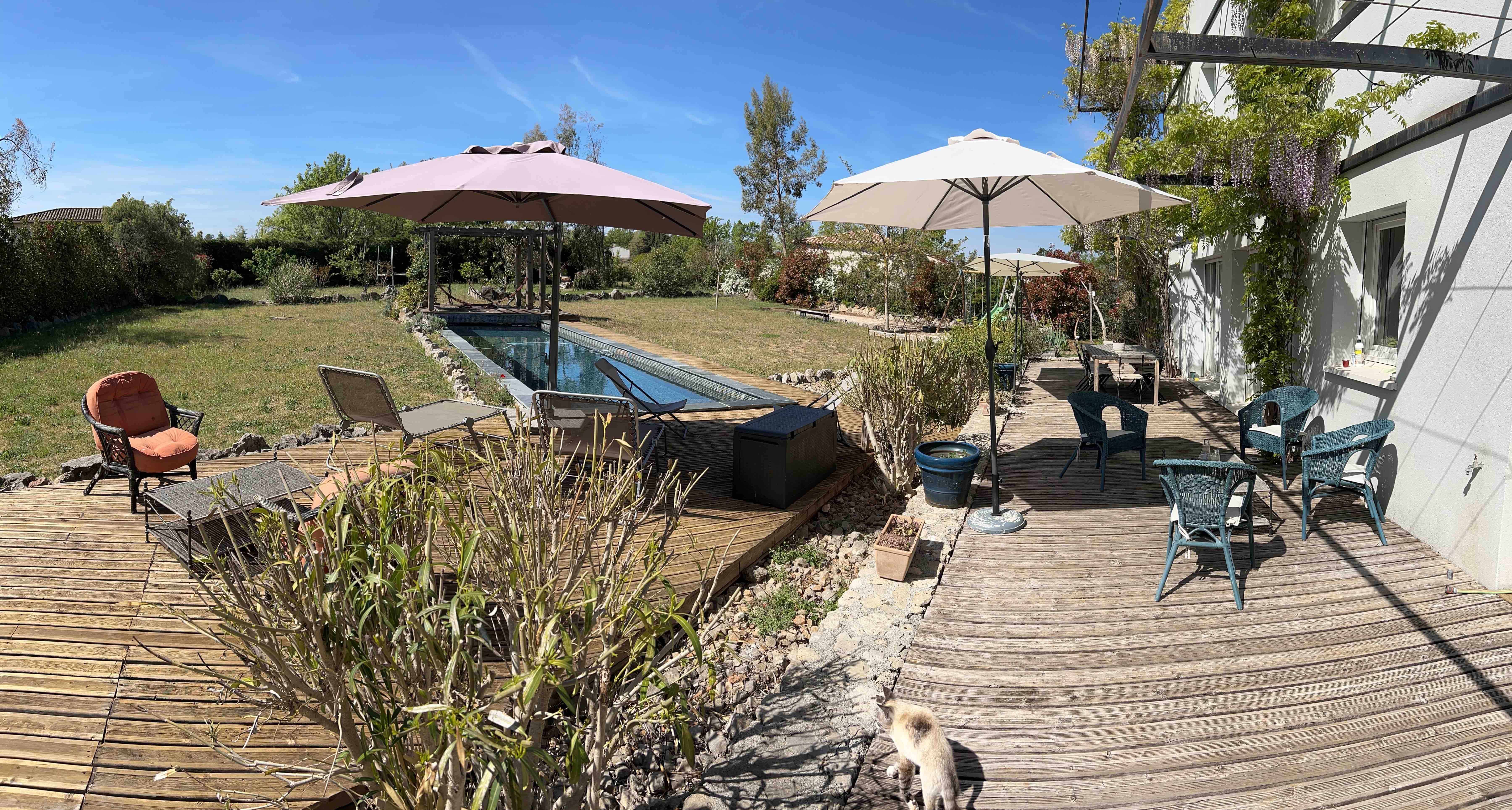 Stunning BBC Architect Villa, Pool & Studios