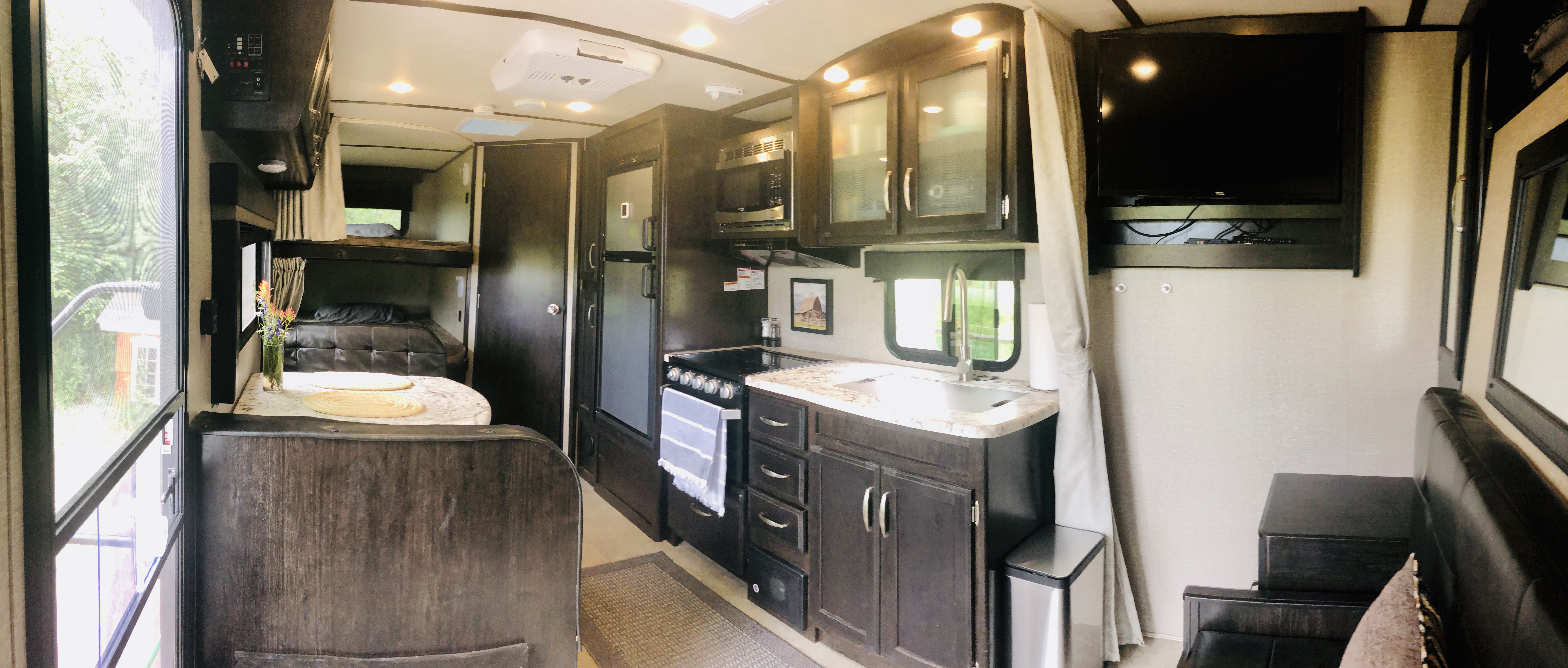 Bunkhouse camper with beautiful Mountain View