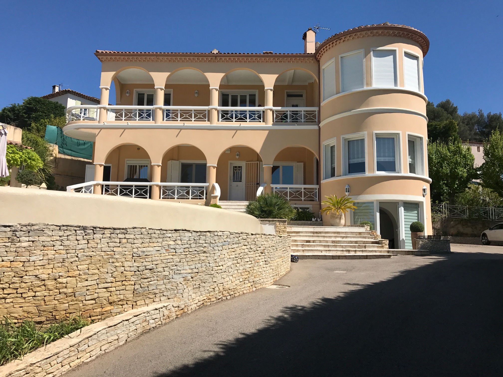 Apartment in stunning villa with swimming pool